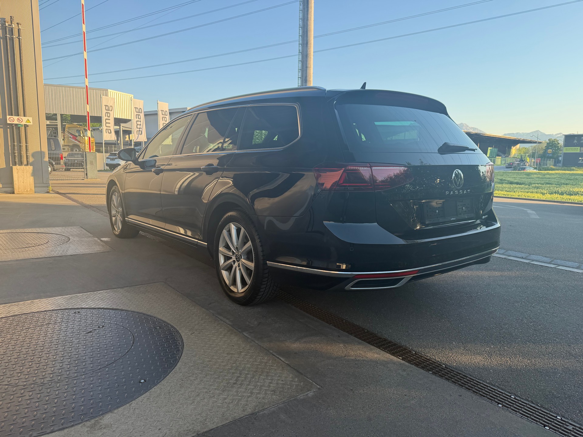 VW Passat 2.0 TDI BMT Elegance 4Motion DSG-image-5