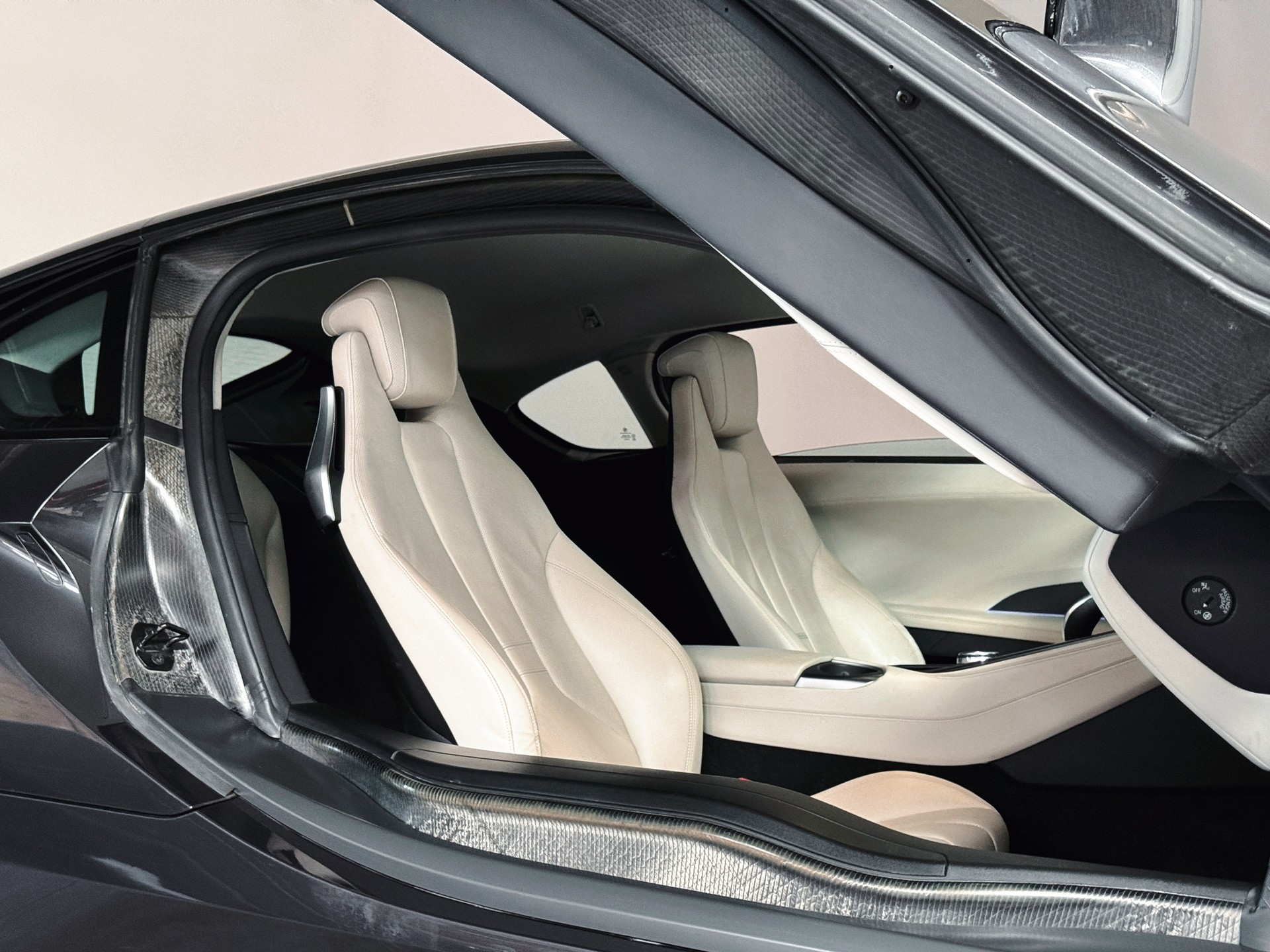 BMW i8 Coupé-image-16