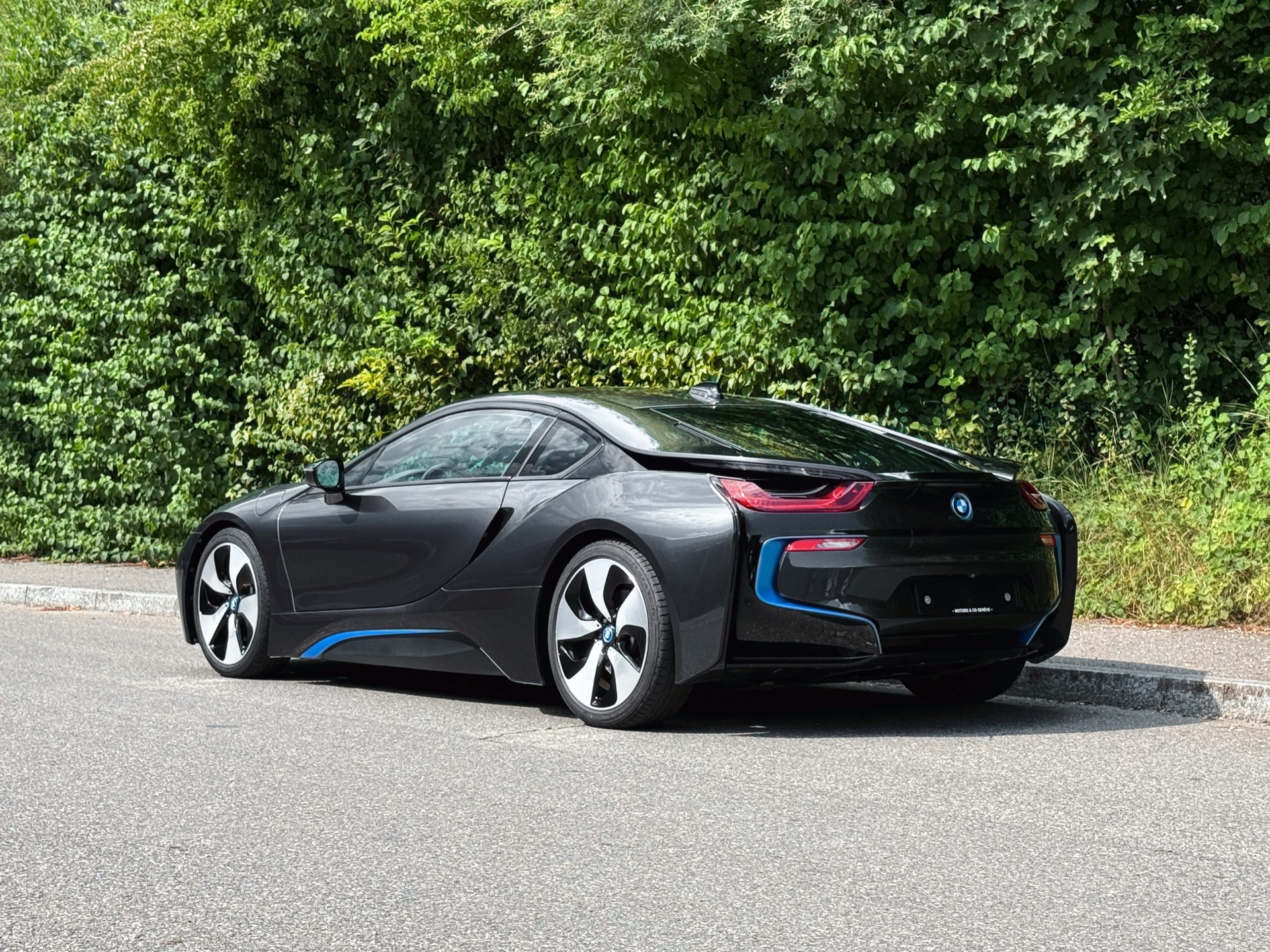 BMW i8 Coupé-showroom-element-3