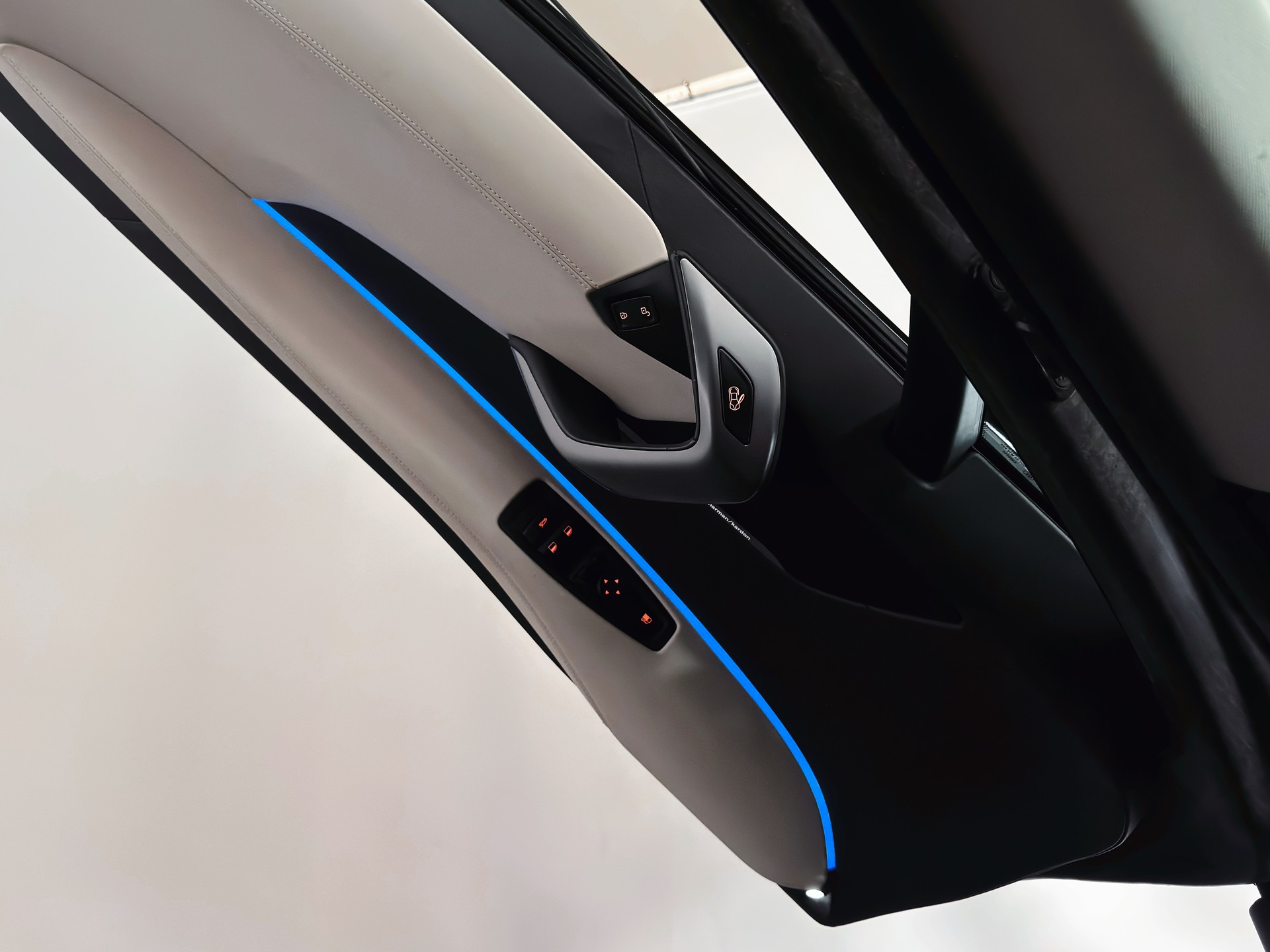 BMW i8 Coupé-image-25