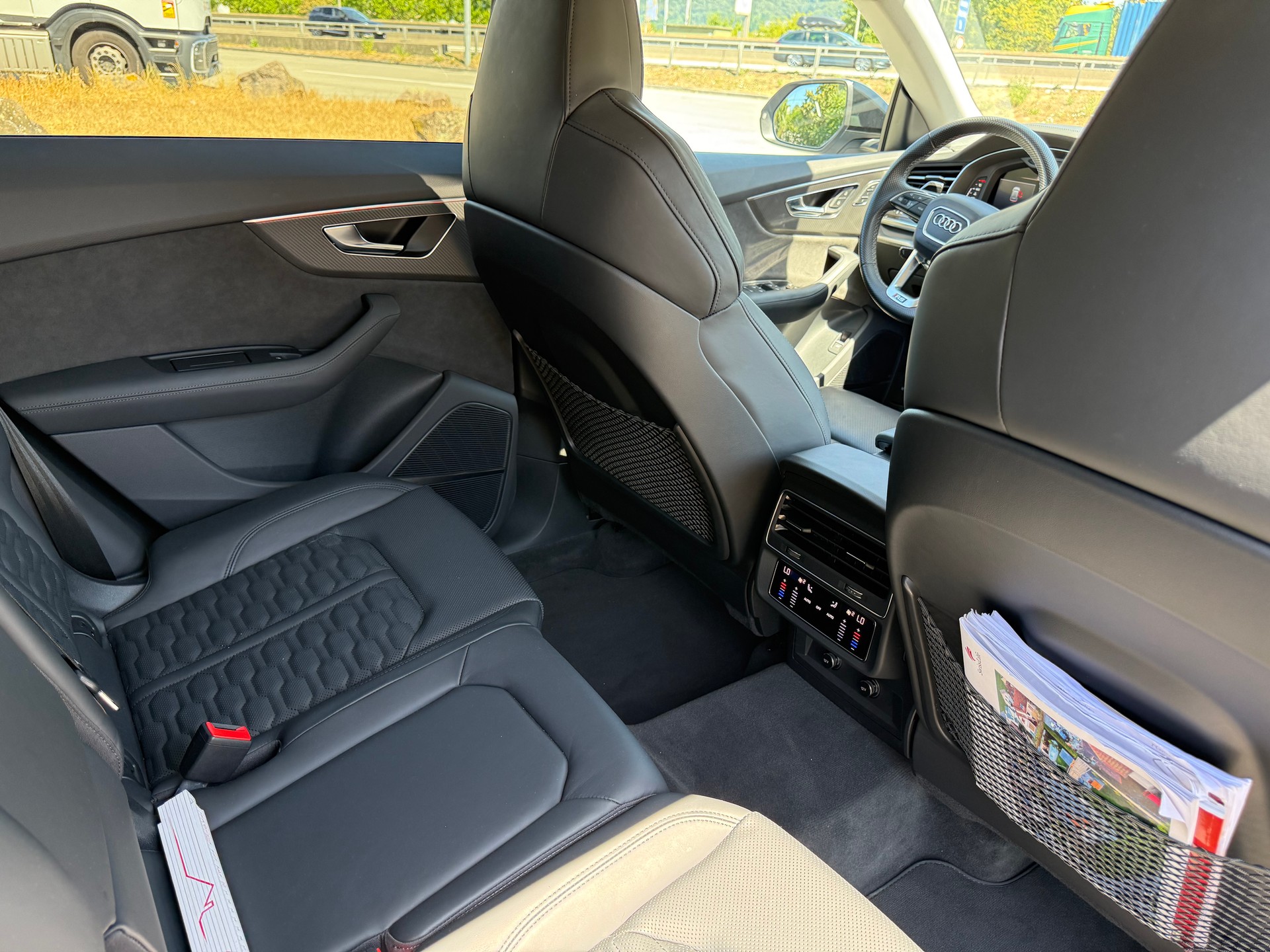 AUDI AUDI RSQ8 quattro tiptronic Dynamic Plus 305km/h-image-6