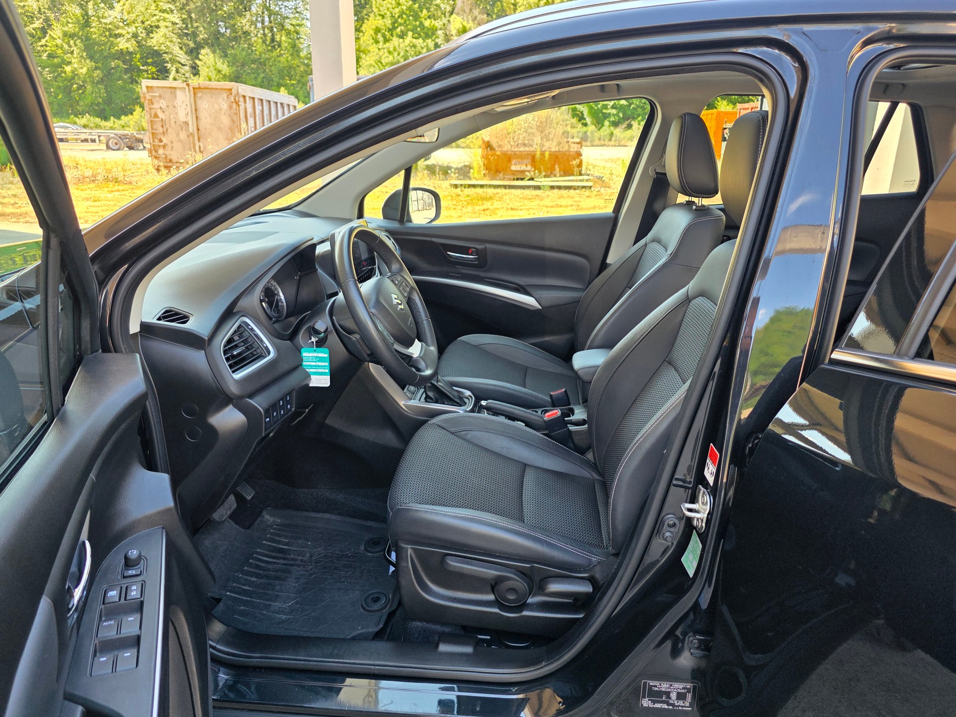 SUZUKI SX4 S-Cross 1.4 16V Piz Sulai Top Hybrid 4WD Automatic-image-6