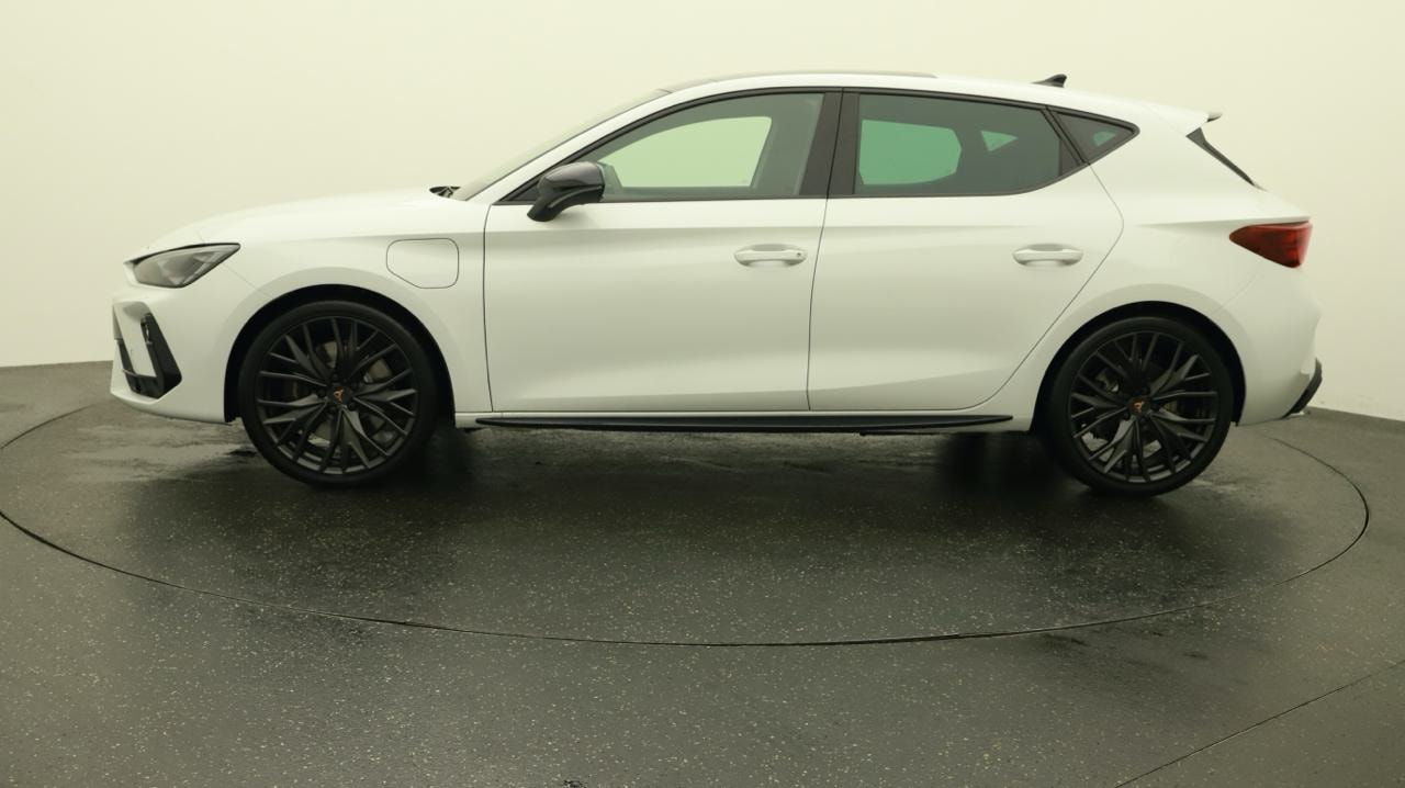 CUPRA LEON 1.5 e-HYBRID pHEV VZ Black Edition-showroom-element-1