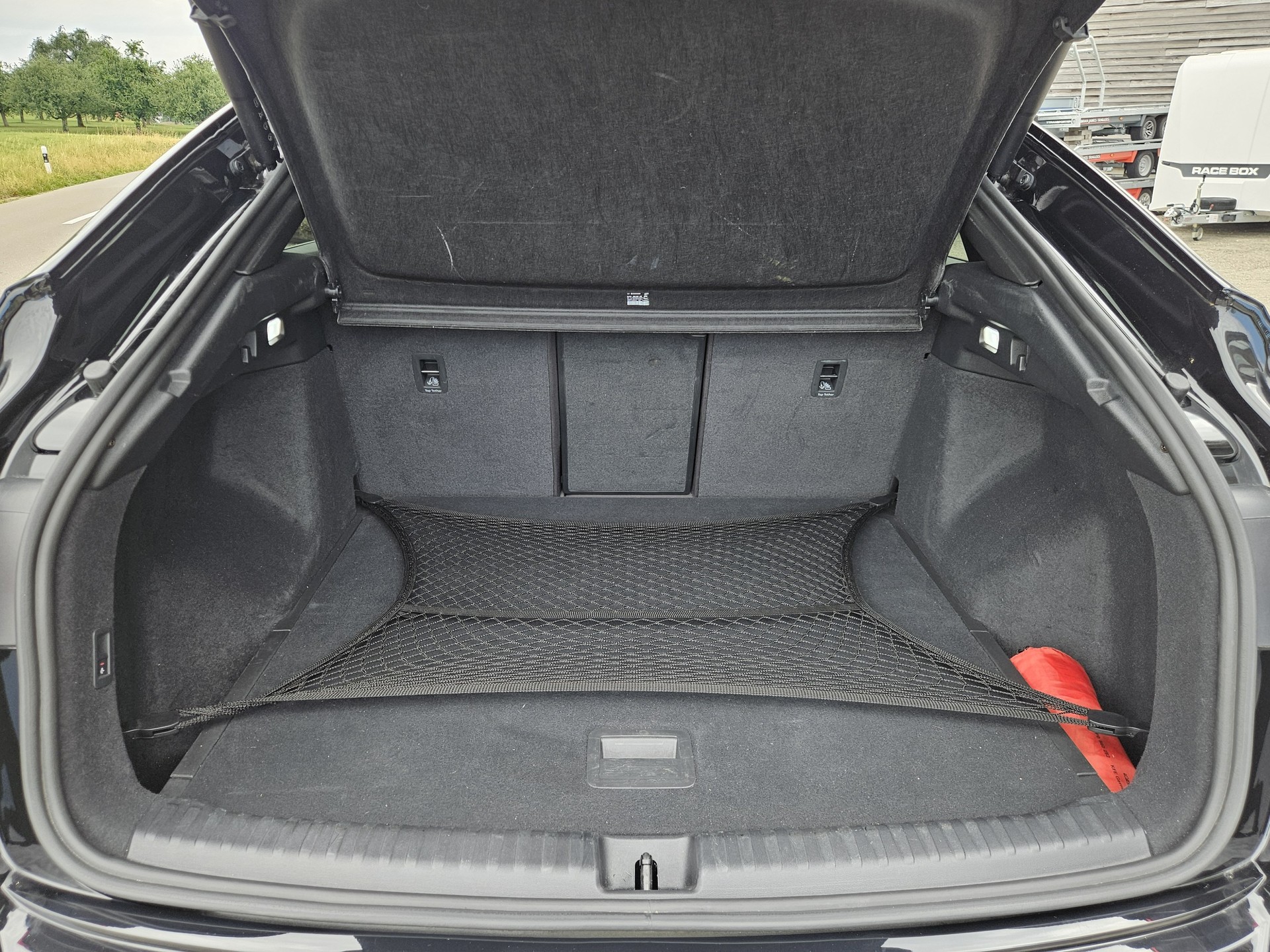 AUDI Q4 Sportback e-tron 50 quattro S-Line Modell 2024 mit Anhängerkupplung-image-22