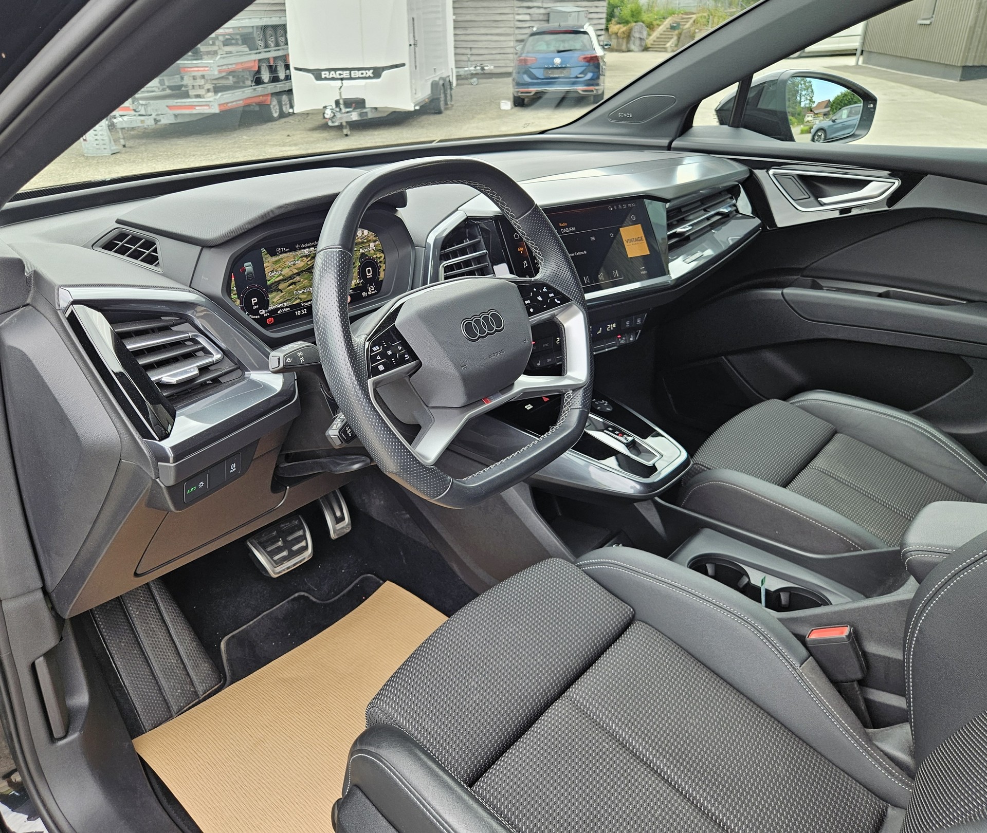 AUDI Q4 Sportback e-tron 50 quattro S-Line Modell 2024 mit Anhängerkupplung-image-10