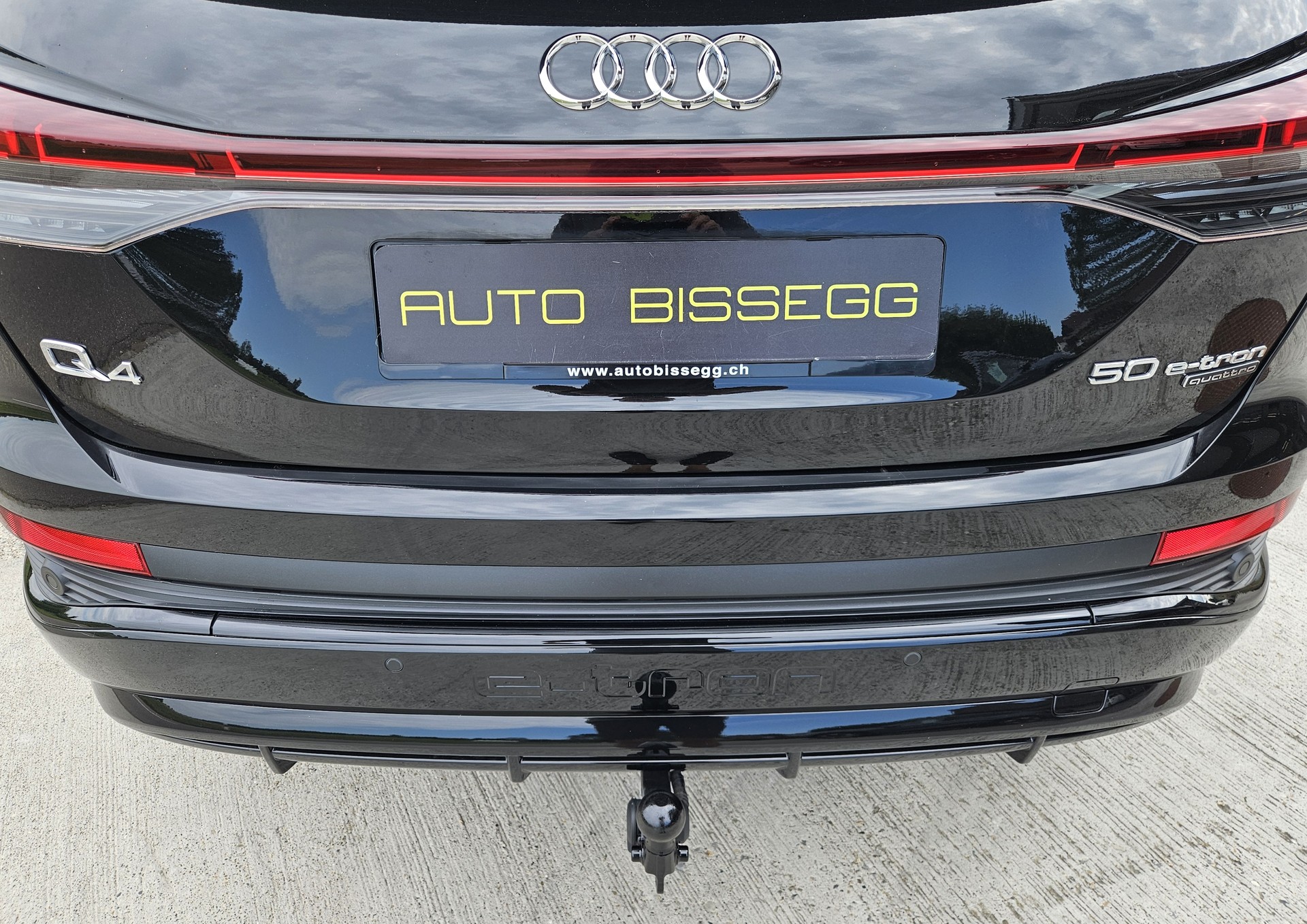 AUDI Q4 Sportback e-tron 50 quattro S-Line Modell 2024 mit Anhängerkupplung-image-6