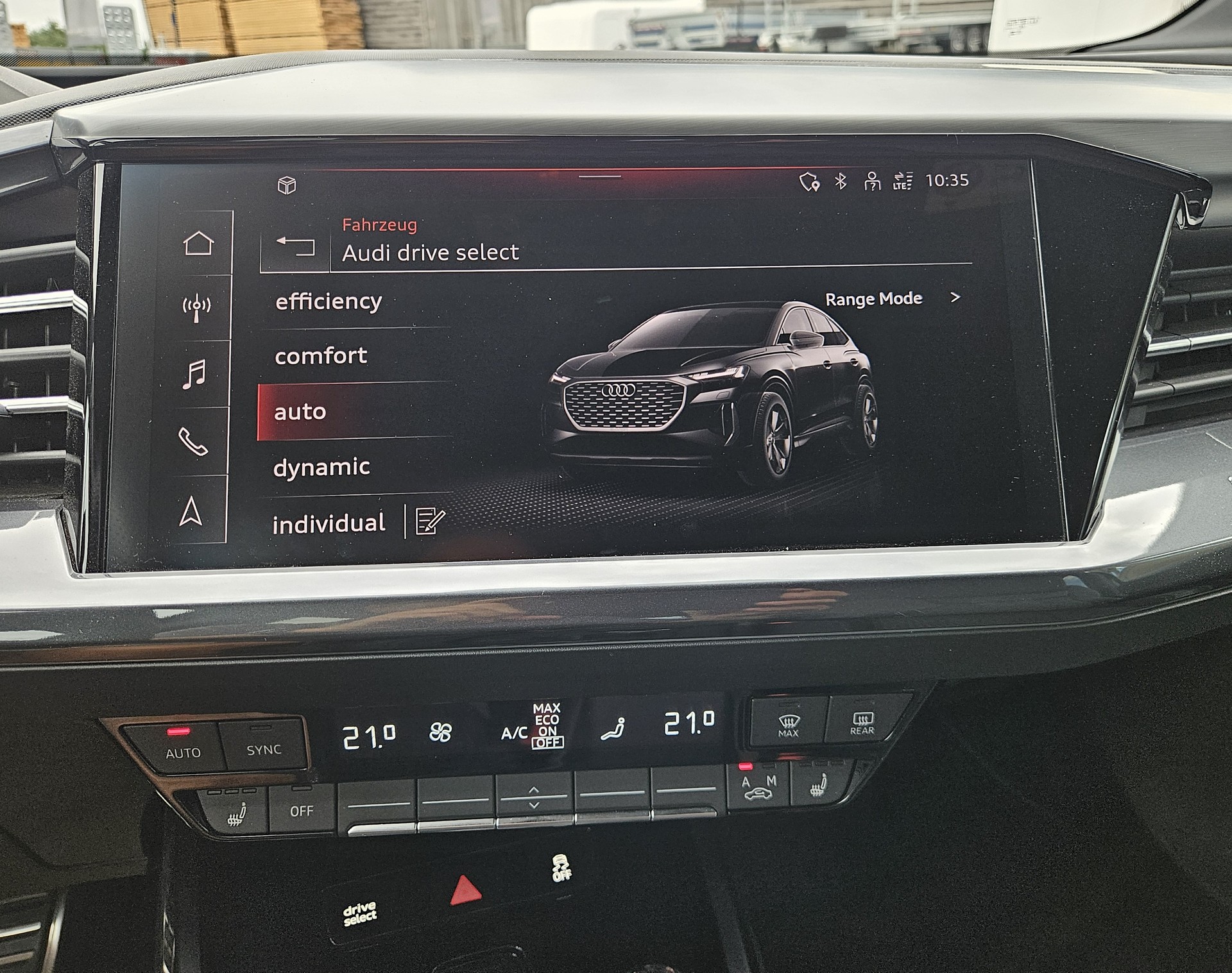 AUDI Q4 Sportback e-tron 50 quattro S-Line Modell 2024 mit Anhängerkupplung-image-18