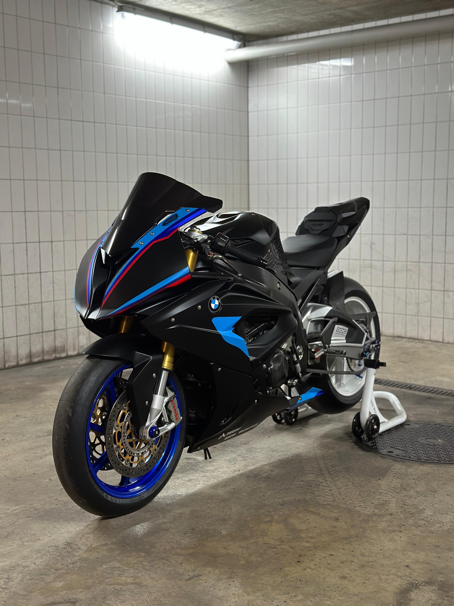 BMW HP4 ABS + DTC-image-0