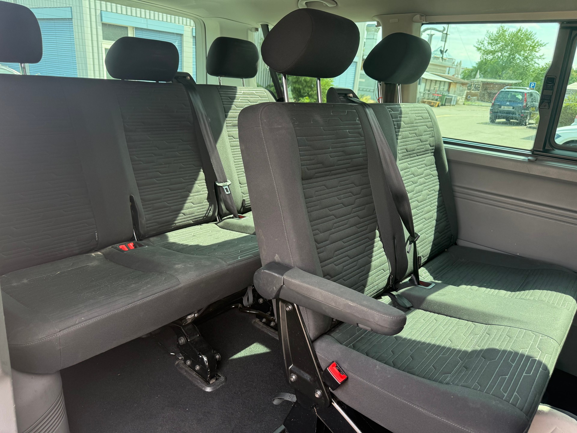 VW T6.1 2.0 TDI DSG-image-4