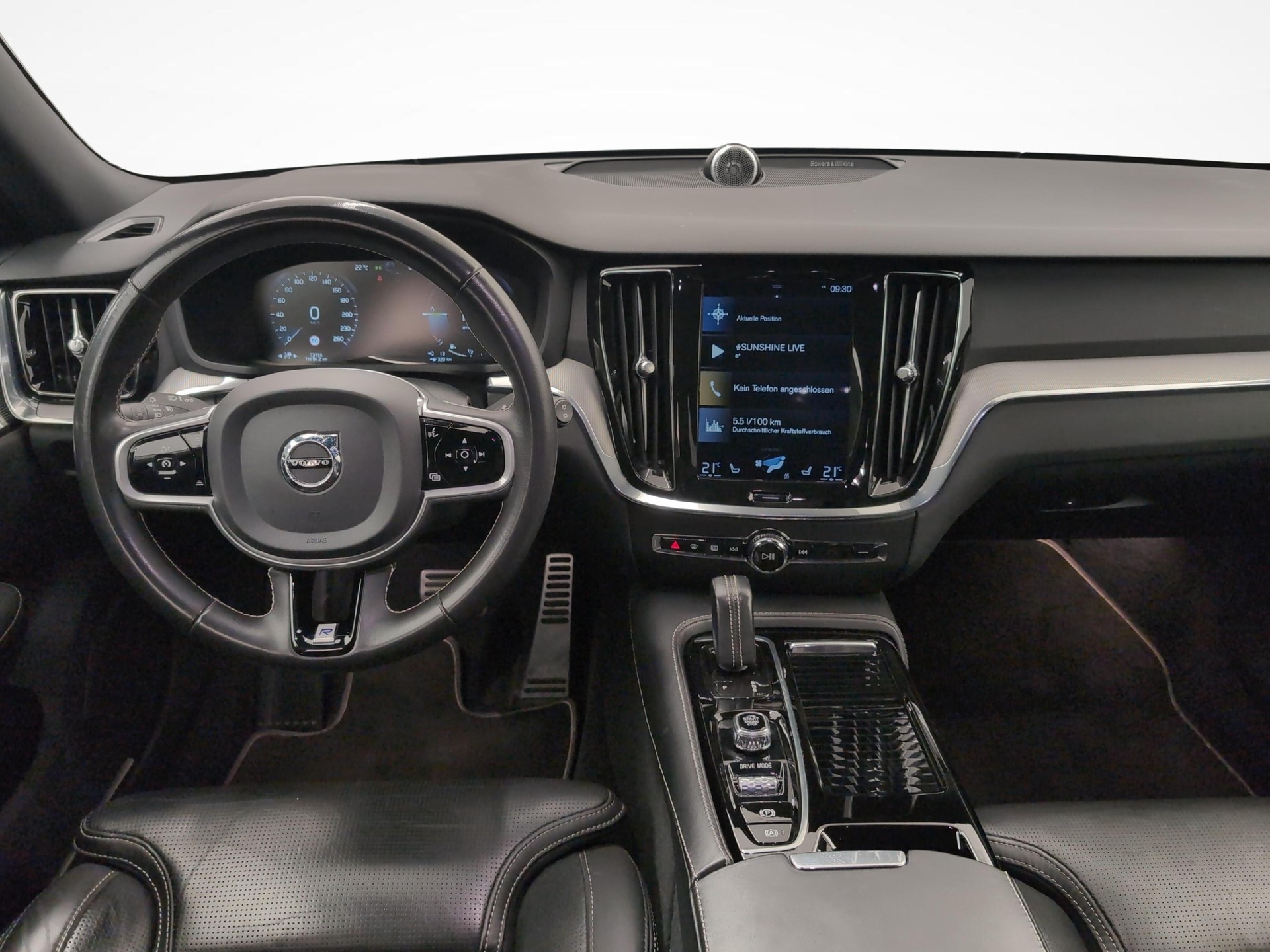 VOLVO V60 2.0 T8 TE R-Design eAWD-image-8
