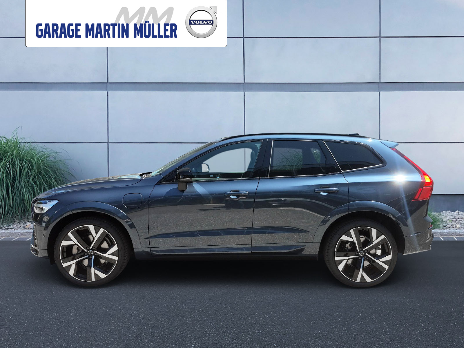 VOLVO XC60 2.0 T8 TE Black Edition eAWD-showroom-element-1