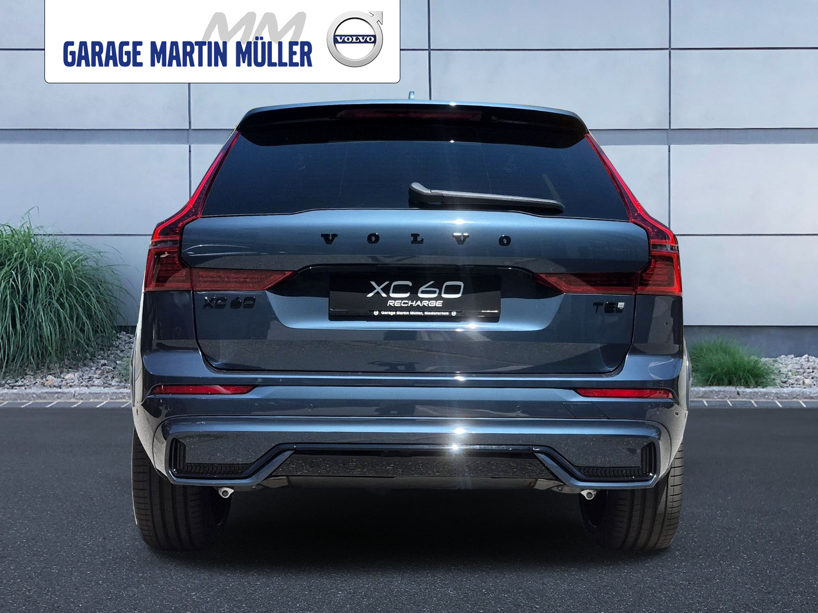 VOLVO XC60 2.0 T8 TE Black Edition eAWD-showroom-element-3