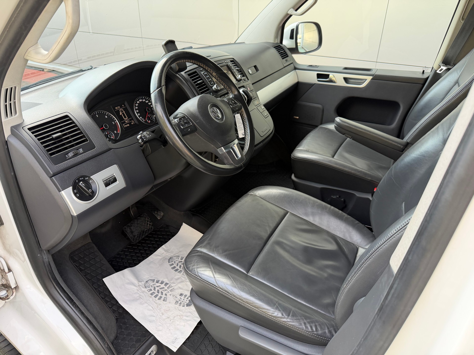 VW T5 Multivan 2.0 Bi-TDI CR Comfortline 4Motion DSG-image-9