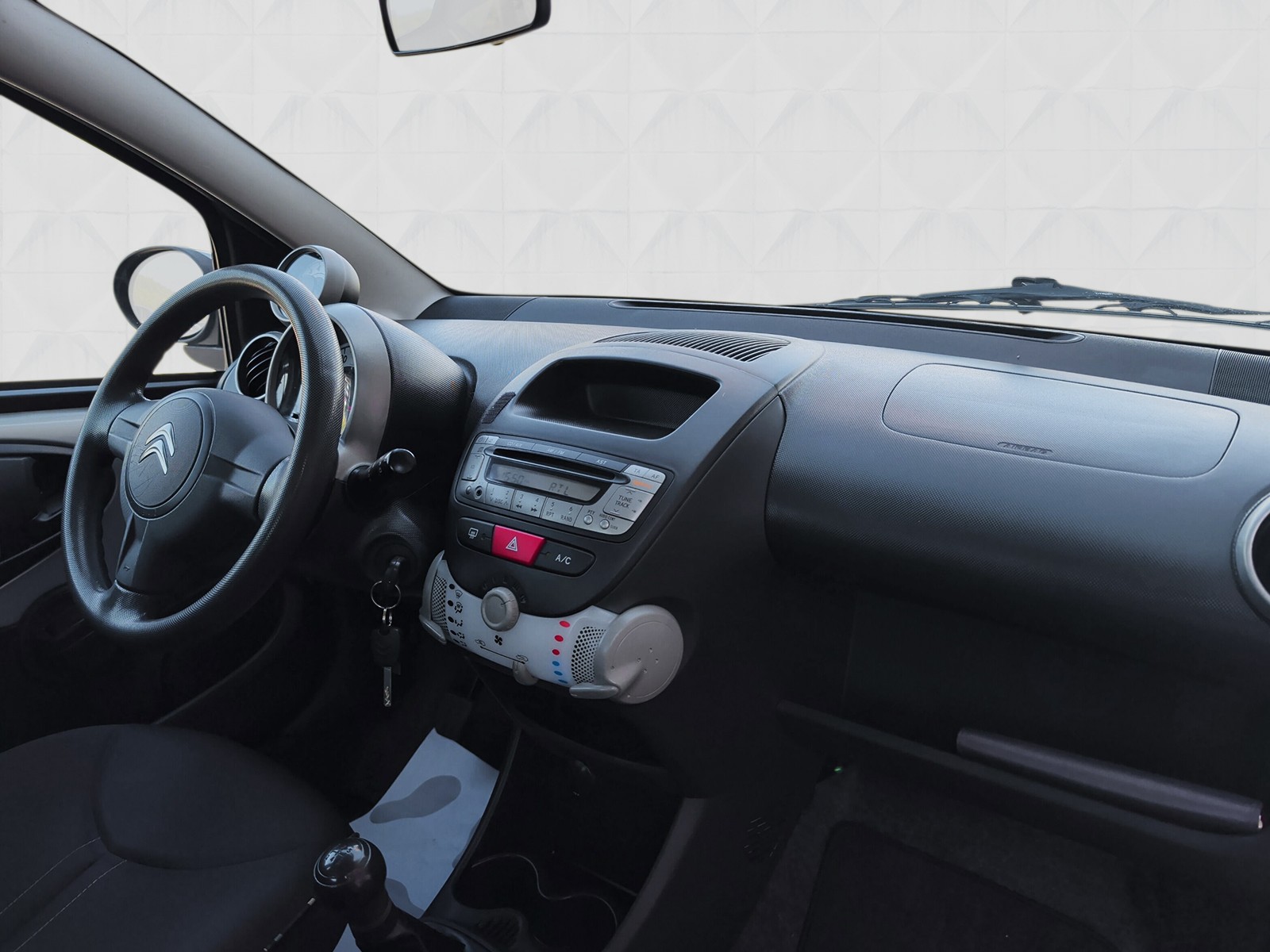 CITROEN C1 1.0i Séduction-image-10