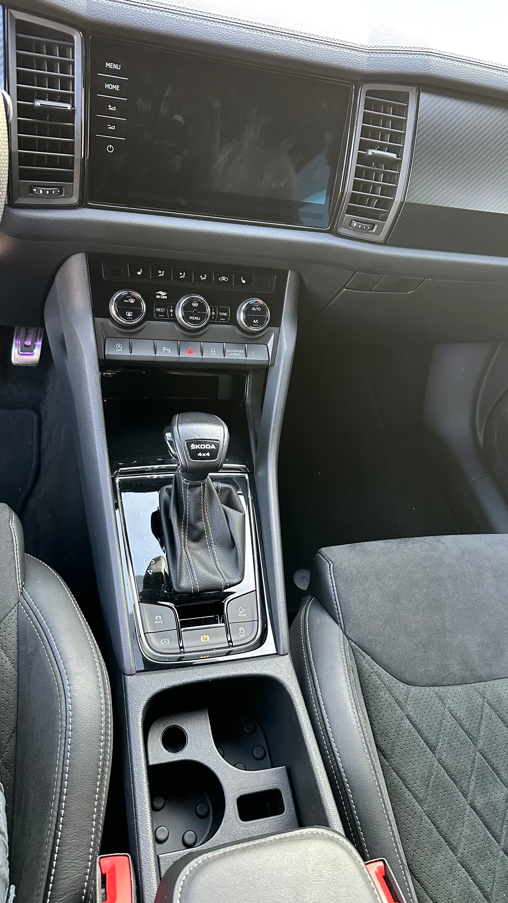 SKODA Kodiaq 2.0 TSI 4x4 SportLine-image-10
