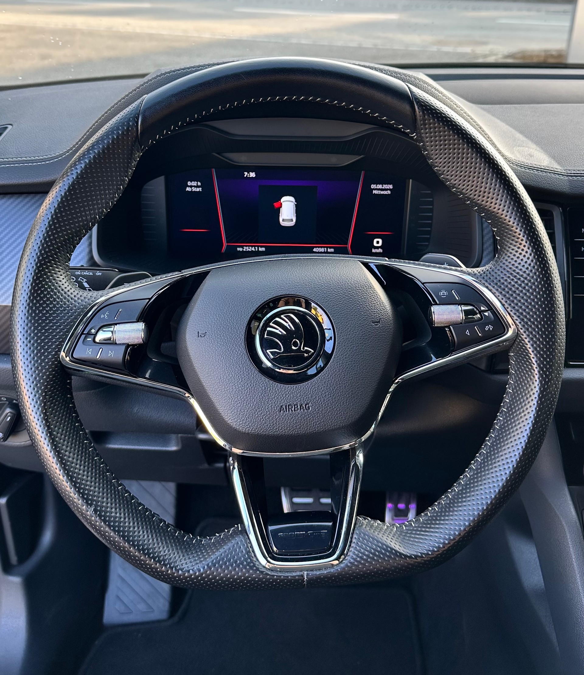 SKODA Kodiaq 2.0 TSI 4x4 SportLine-image-8