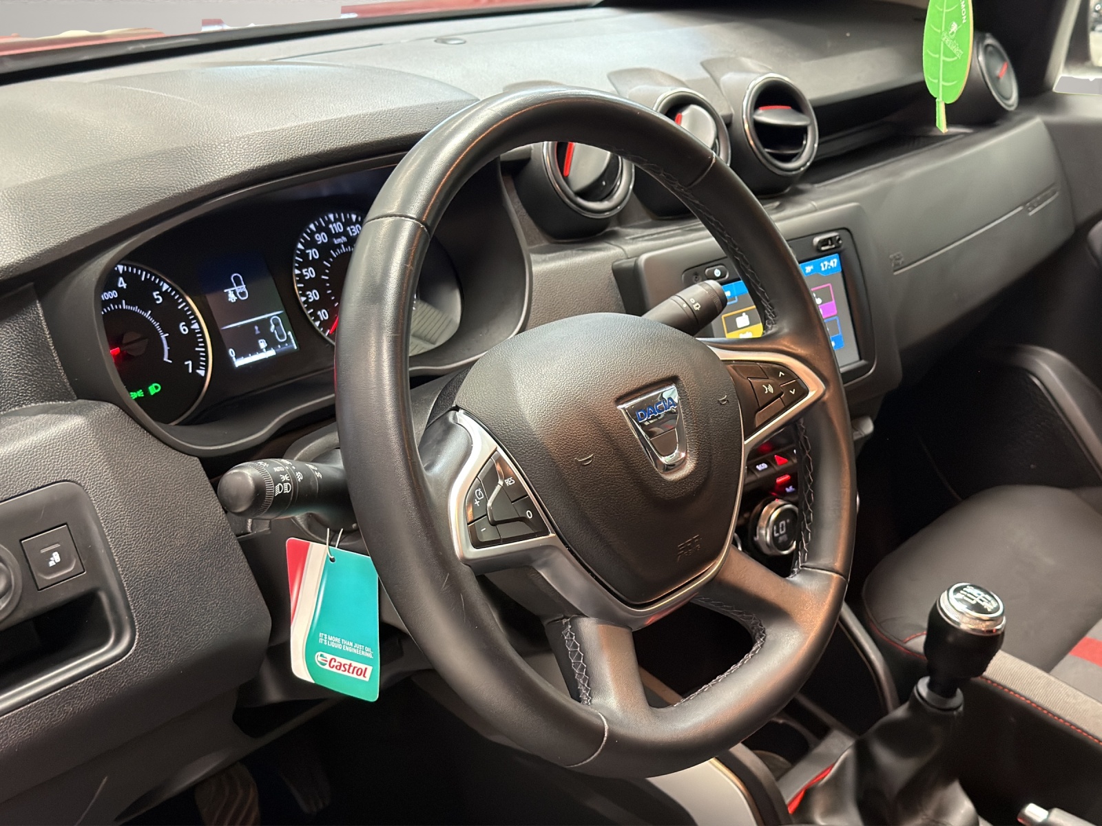 DACIA Duster 1.3 TCe 150 Ultimate 4WD-image-8