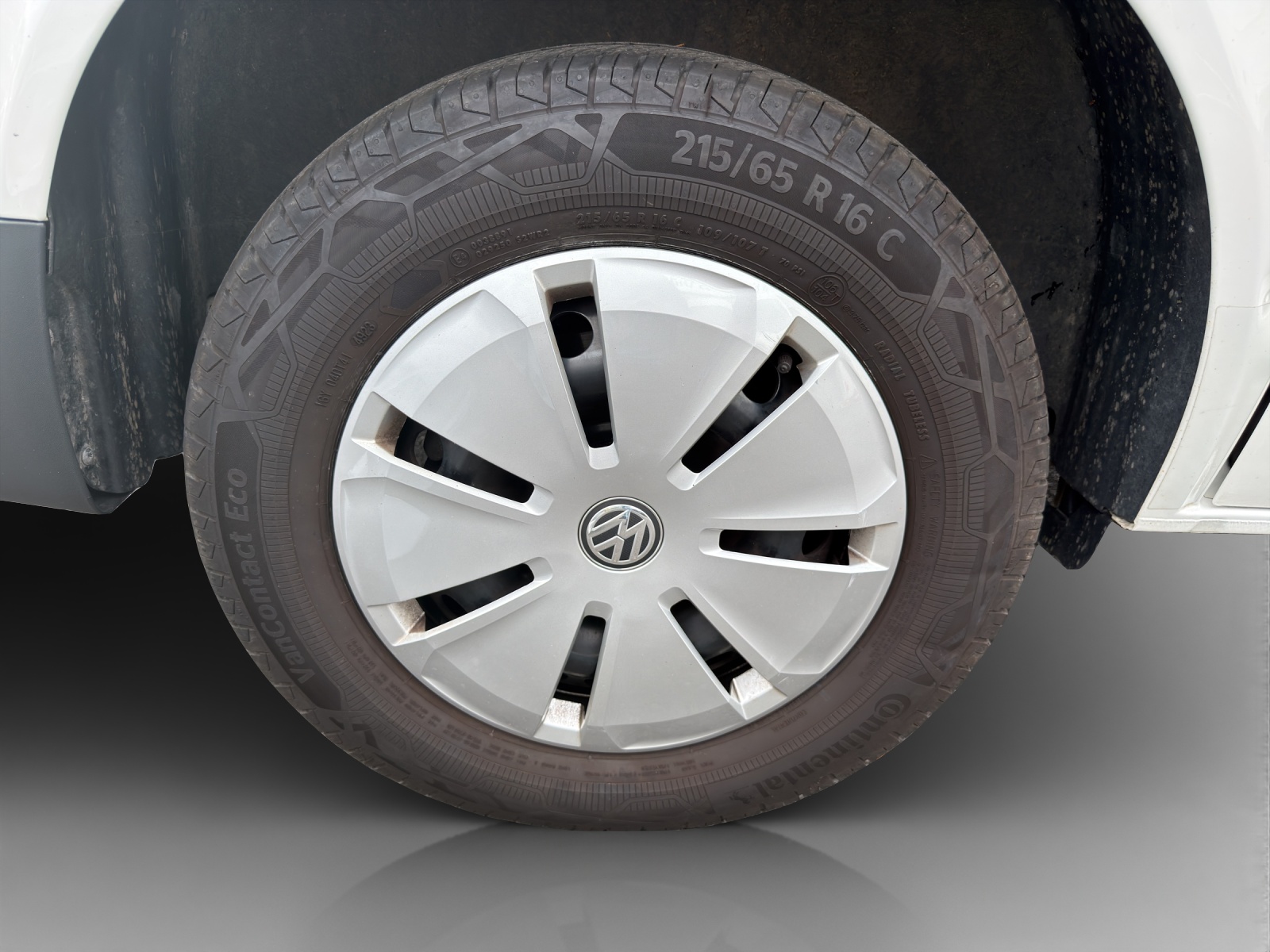 VW T6.1 2.0 TDI Entry-image-15