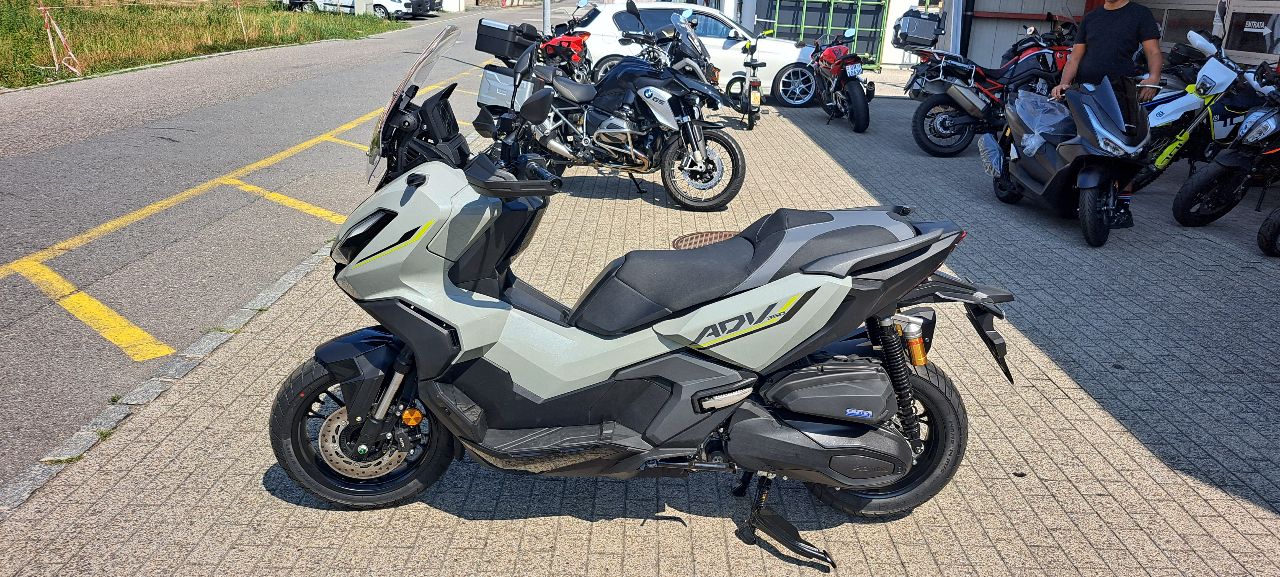 HONDA ADV 350-image-2