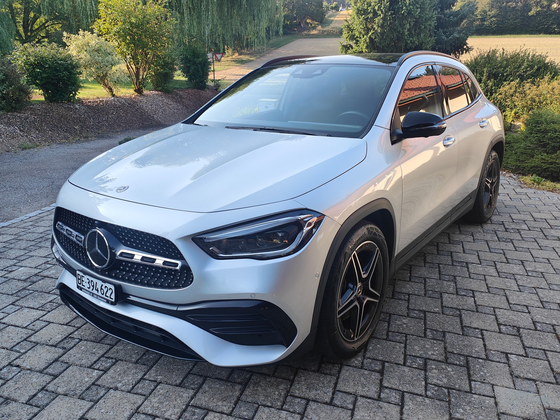 MERCEDES-BENZ GLA 250 AMG Line 4matic