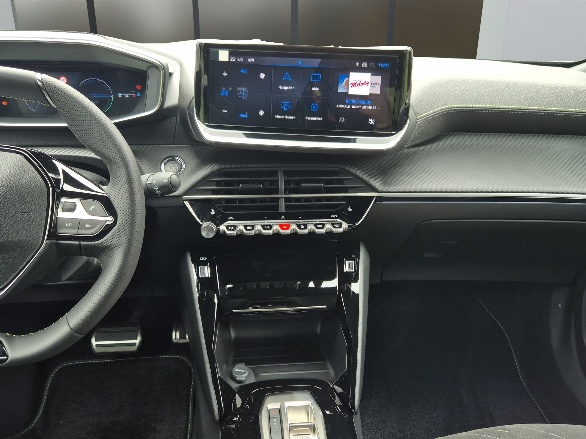 PEUGEOT 2008 1.2 Hybrid 145 GT Exclusive-image-13