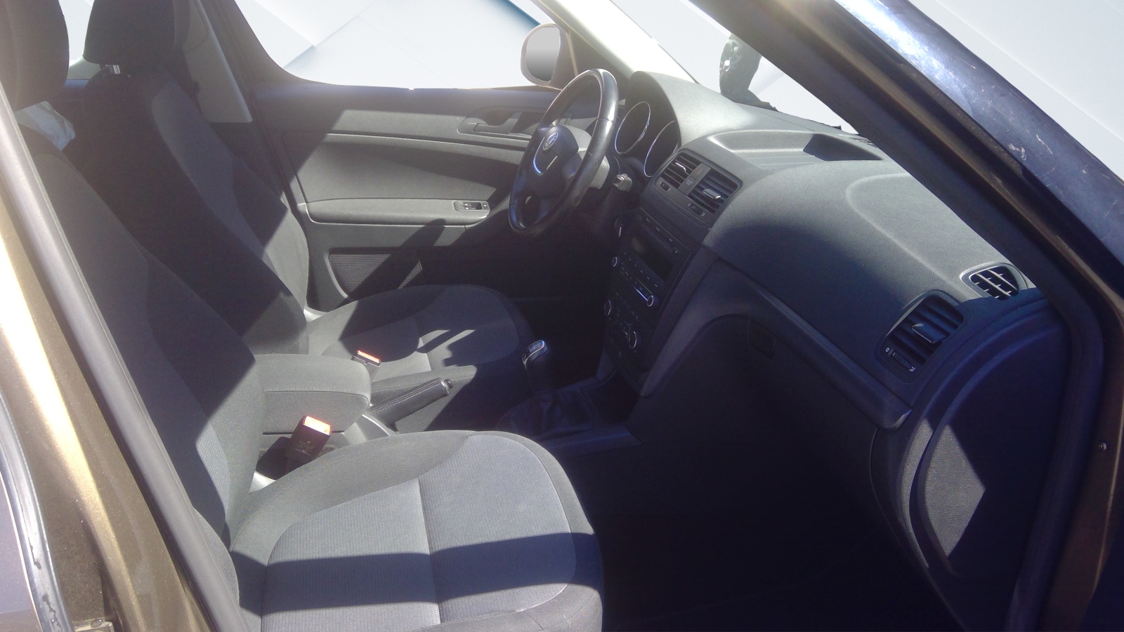 SKODA Yeti 1.8 TSI Active 4x4-image-4