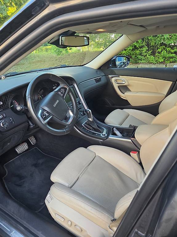 SAAB 9-5-image-2