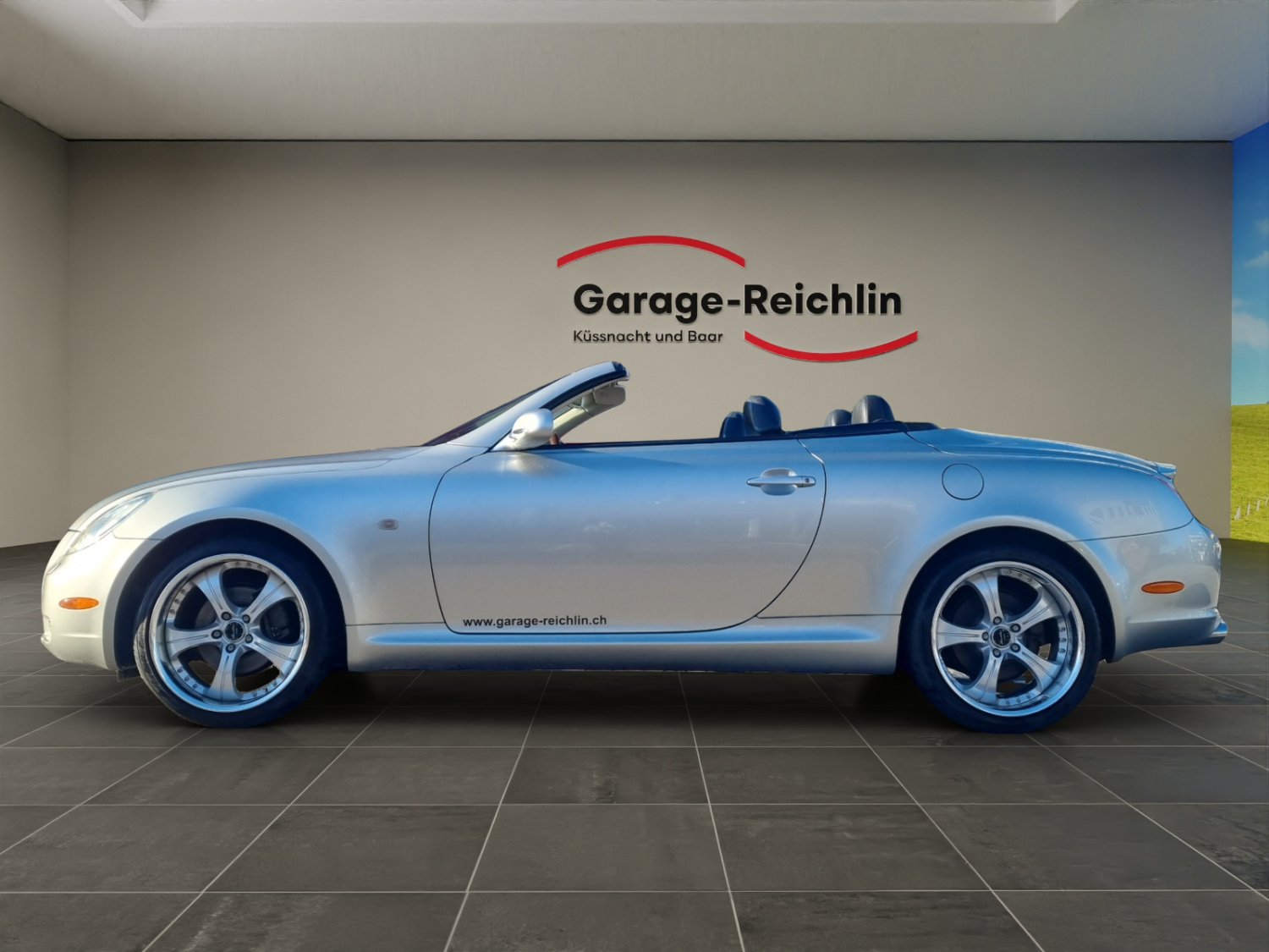 LEXUS SC430-showroom-element-3