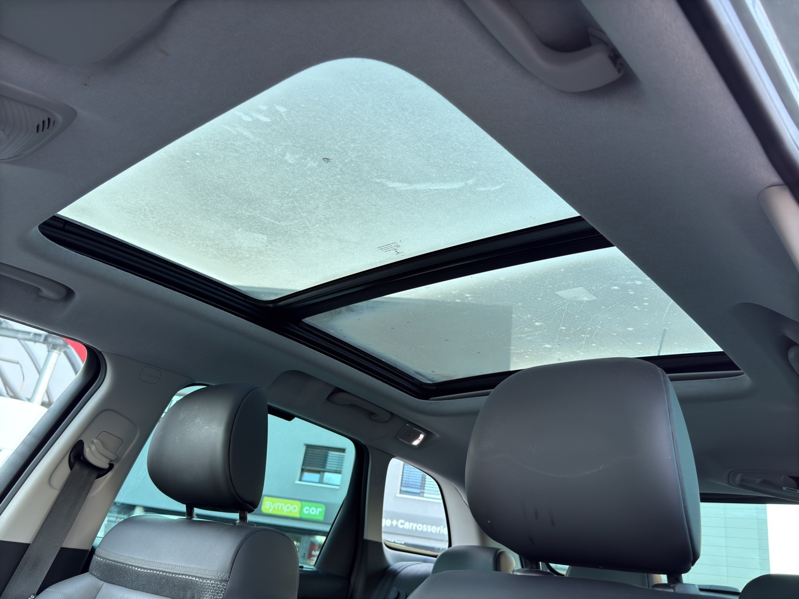CITROEN C3 Aircross 1.2i PureTech Shine Pack EAT6-image-26