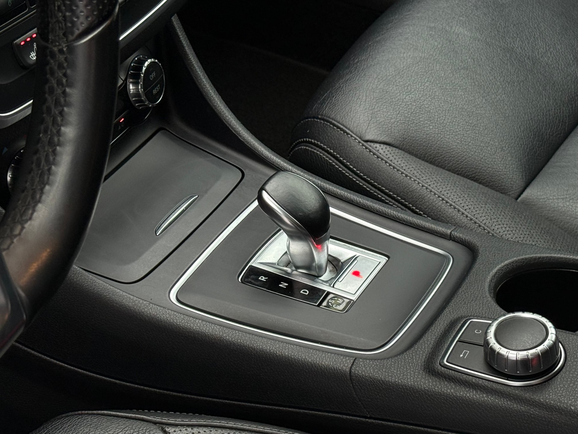 MERCEDES-BENZ A 45 AMG 4Matic Speedshift 7G-DCT-image-5