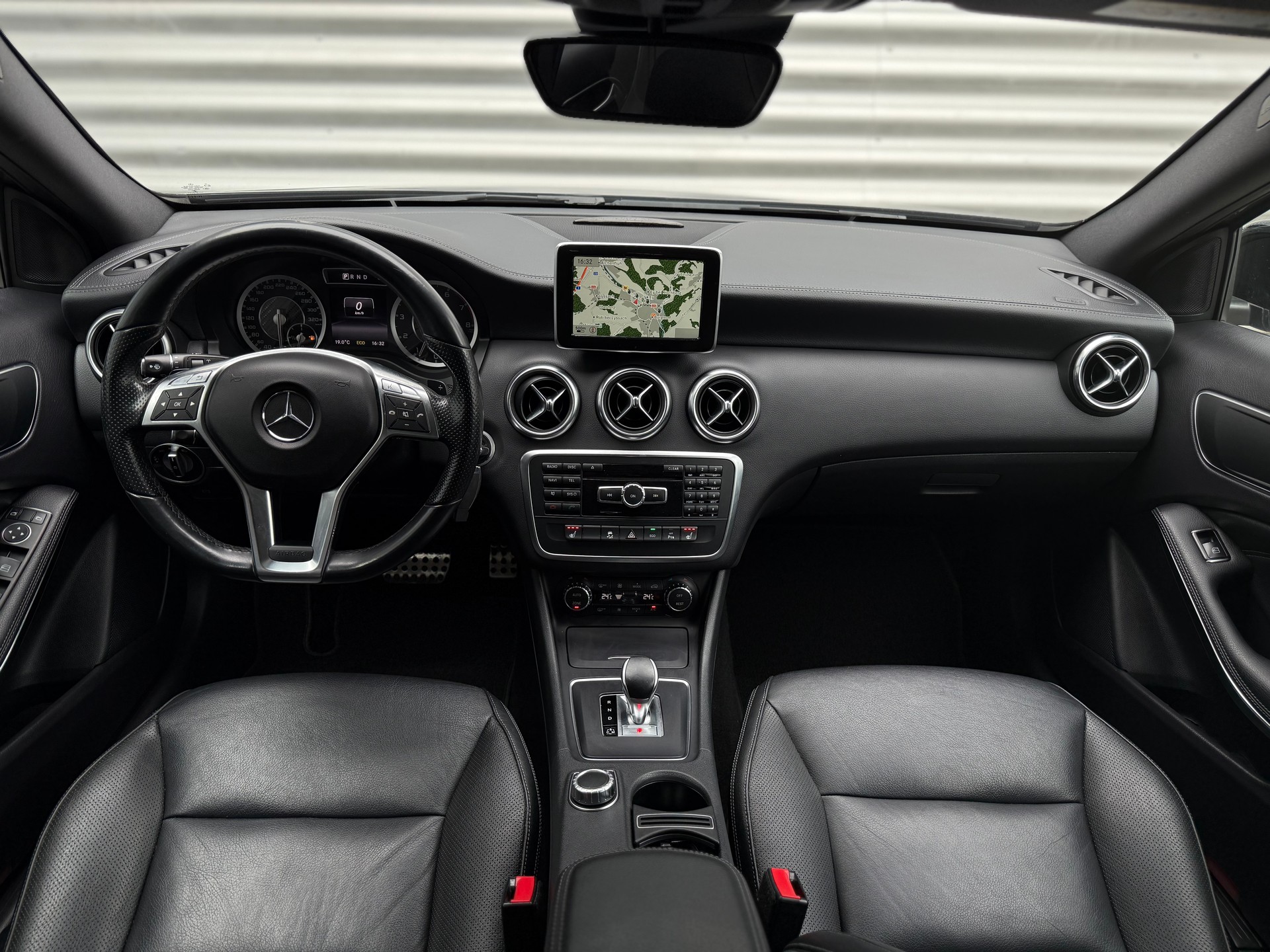 MERCEDES-BENZ A 45 AMG 4Matic Speedshift 7G-DCT-image-7