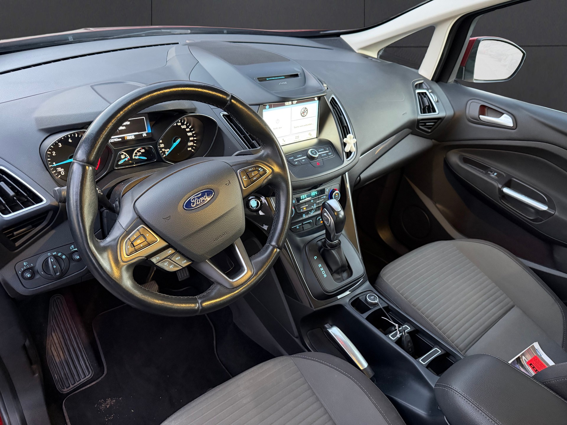 FORD C-Max 1.5 SCTi Titanium Automat-image-9