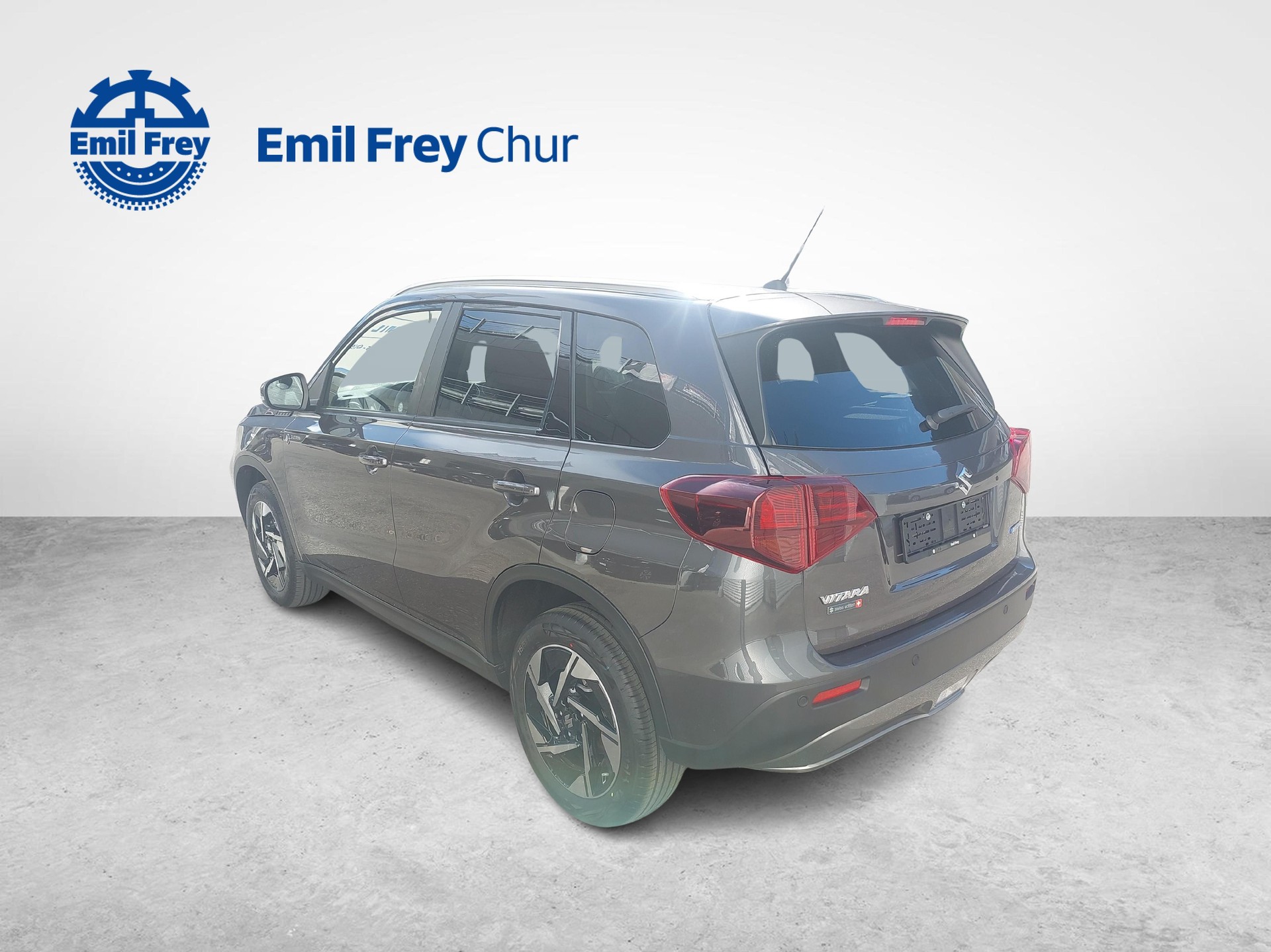 SUZUKI Vitara 1.4 T Sakura Top Hybrid 4x4 / 1.99% Leasing-showroom-element-2
