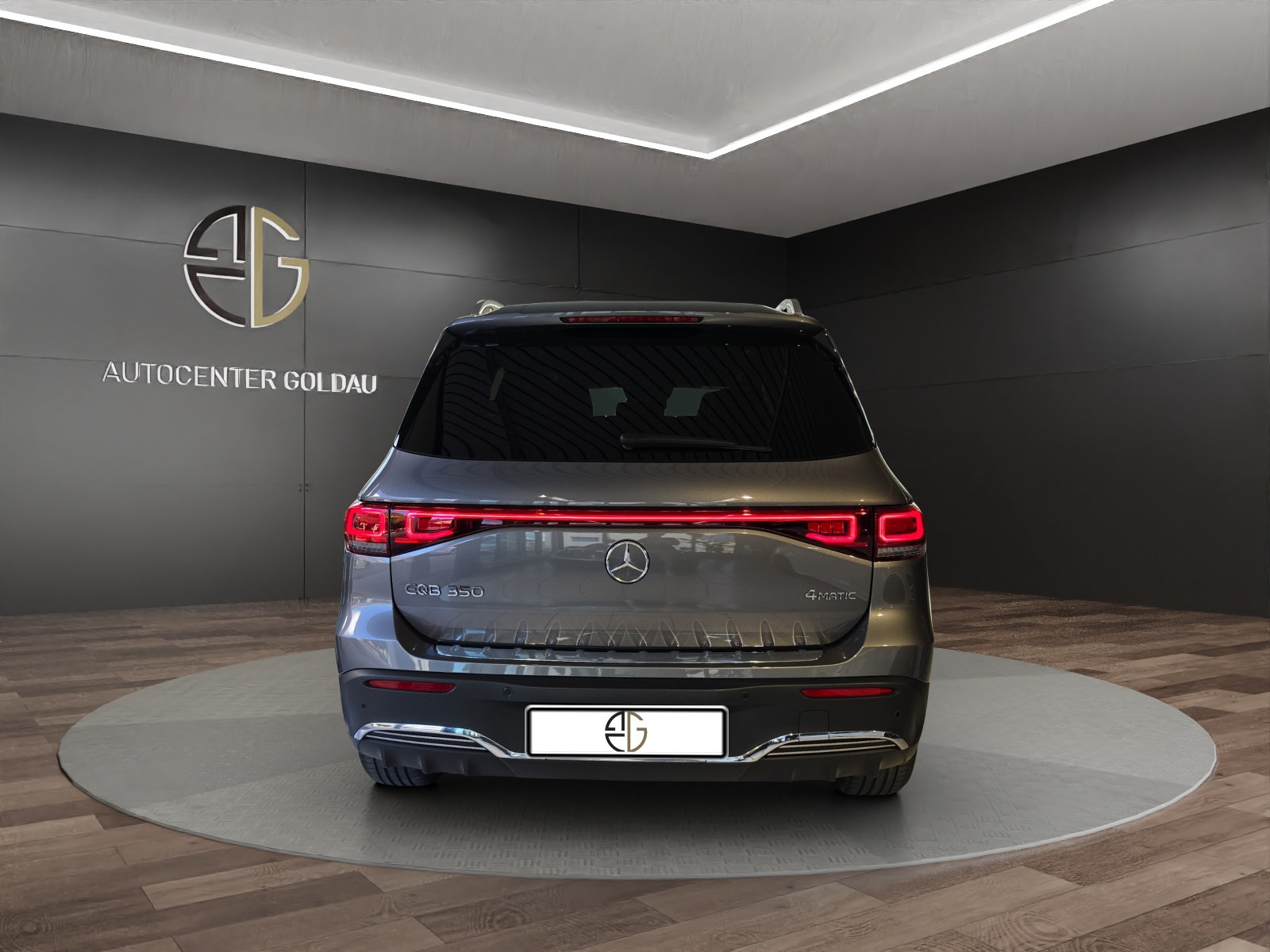 MERCEDES-BENZ EQB 350 AMG Line 4Matic-showroom-element-2