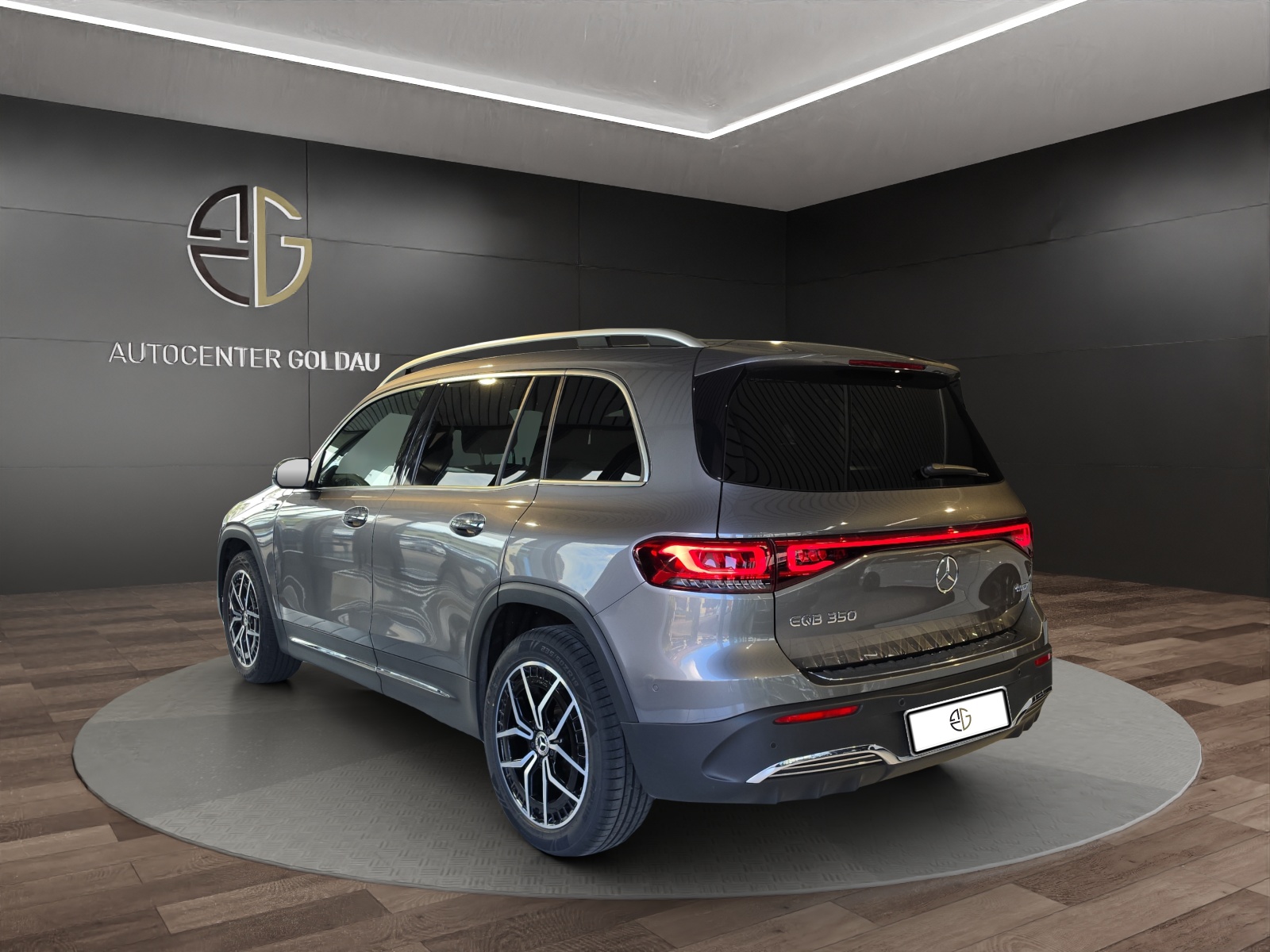 MERCEDES-BENZ EQB 350 AMG Line 4Matic-showroom-element-1