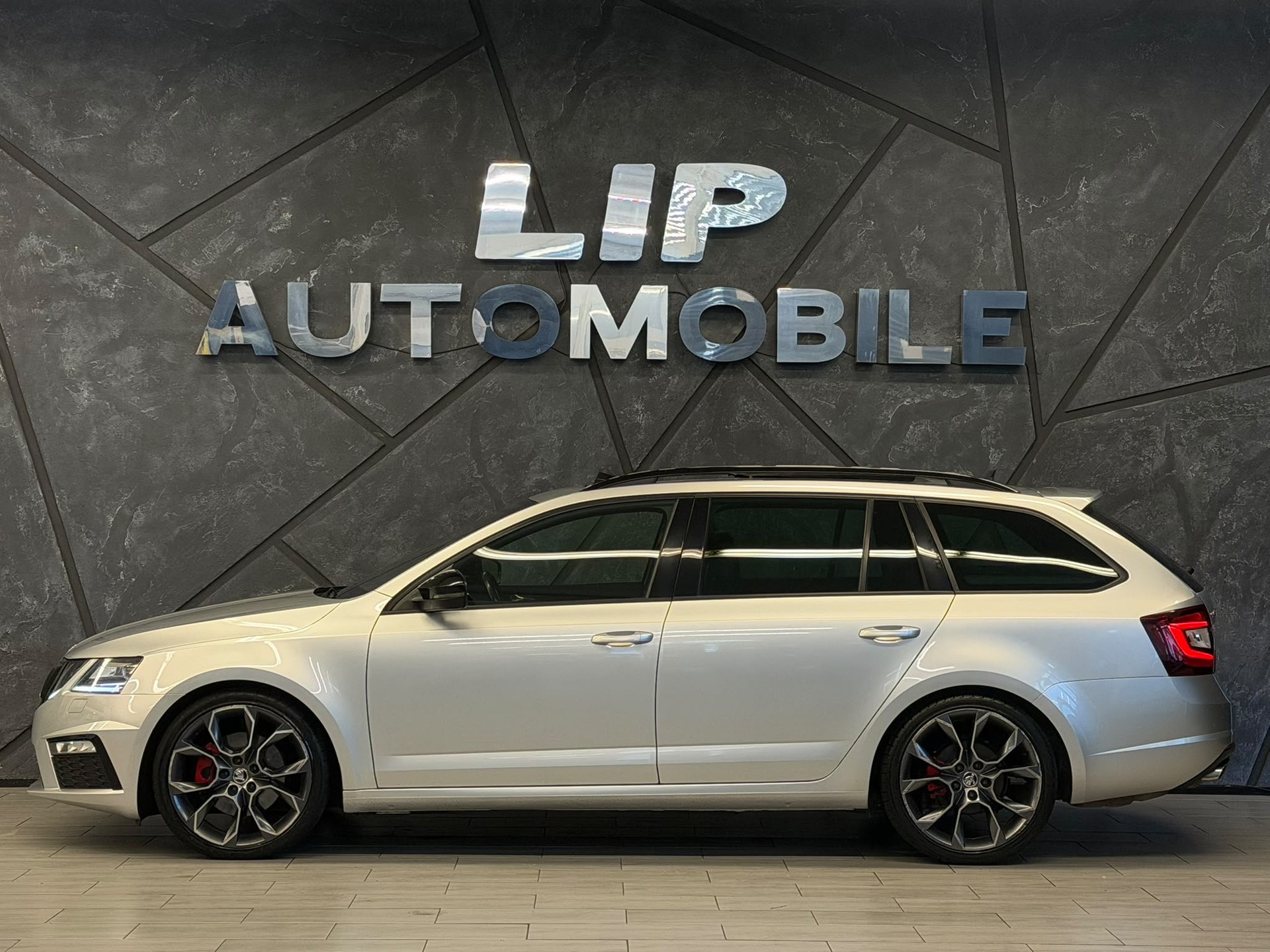 SKODA Octavia Combi 2.0 TDI RS 4x4 DSG-showroom-element-3