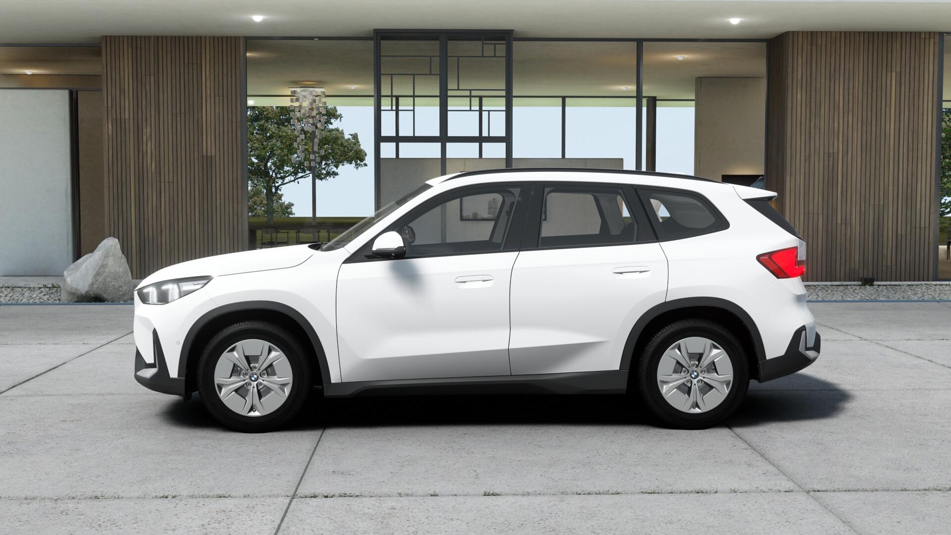 BMW iX1 30 xDrive-showroom-element-1