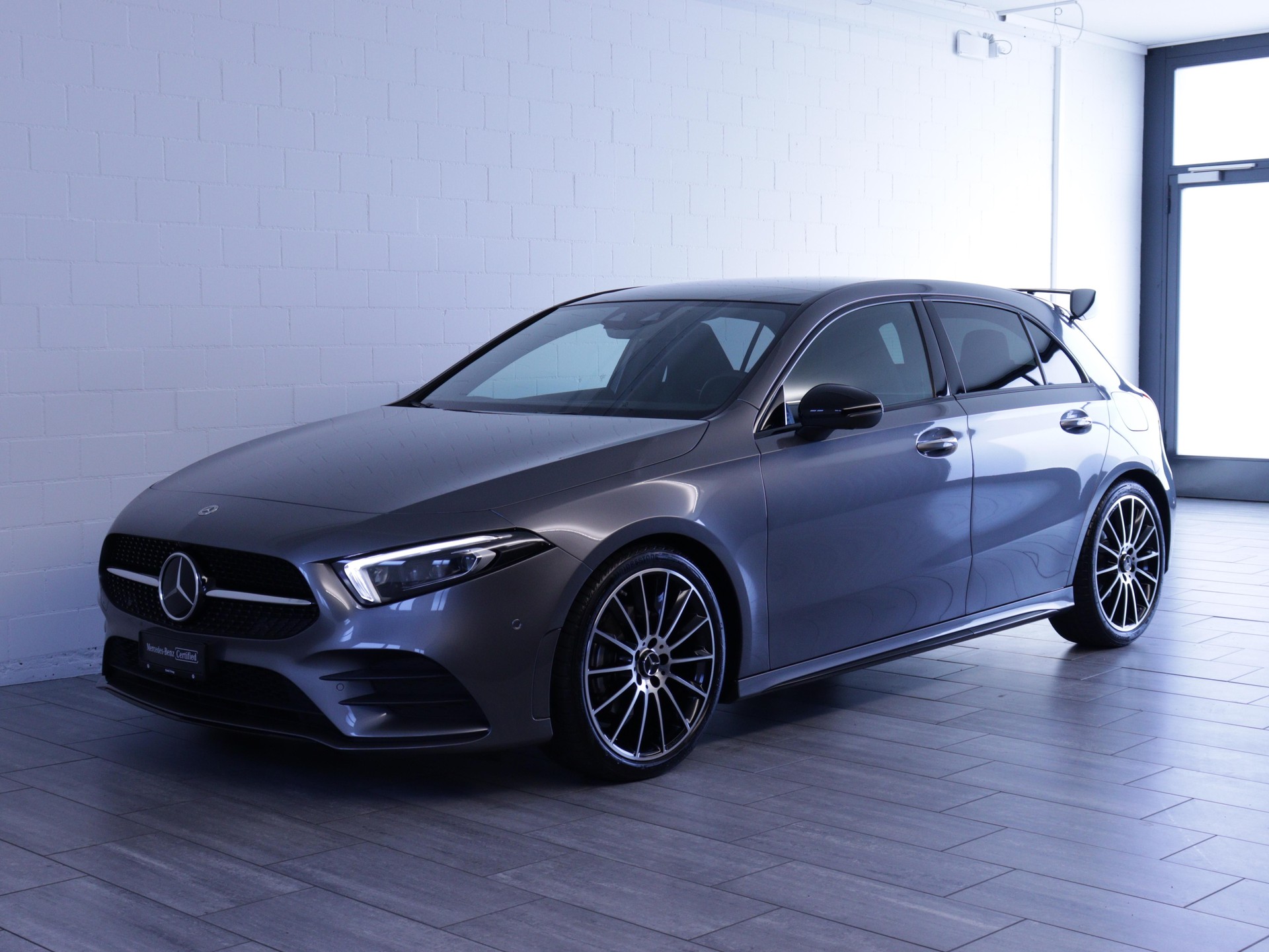 MERCEDES-BENZ A 180 Night Star AMG Line