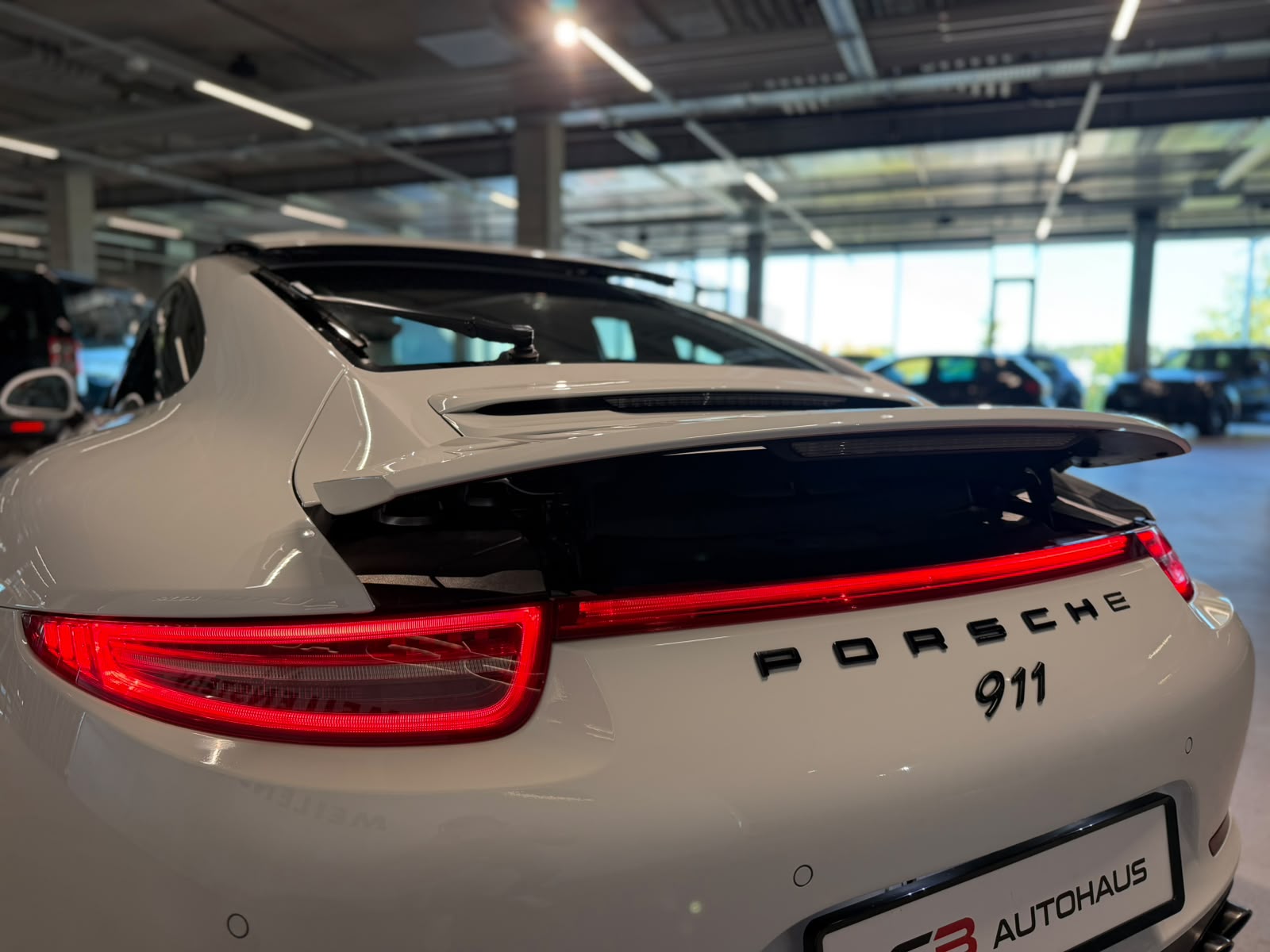 PORSCHE 911 Carrera 4S PDK (CH)-image-18