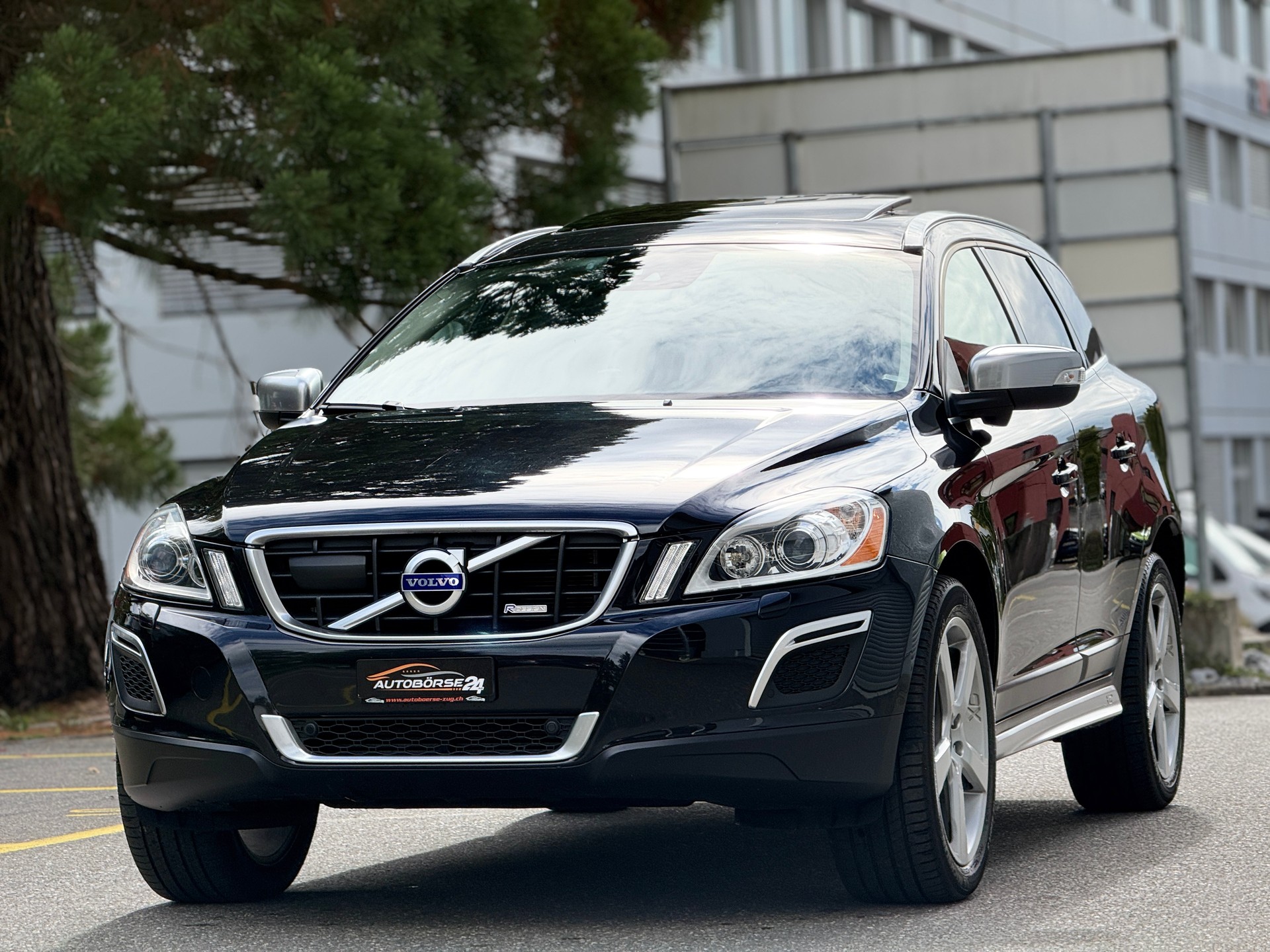 VOLVO Volvo XC60 2.4 D5 Kinetic R-Design AWD