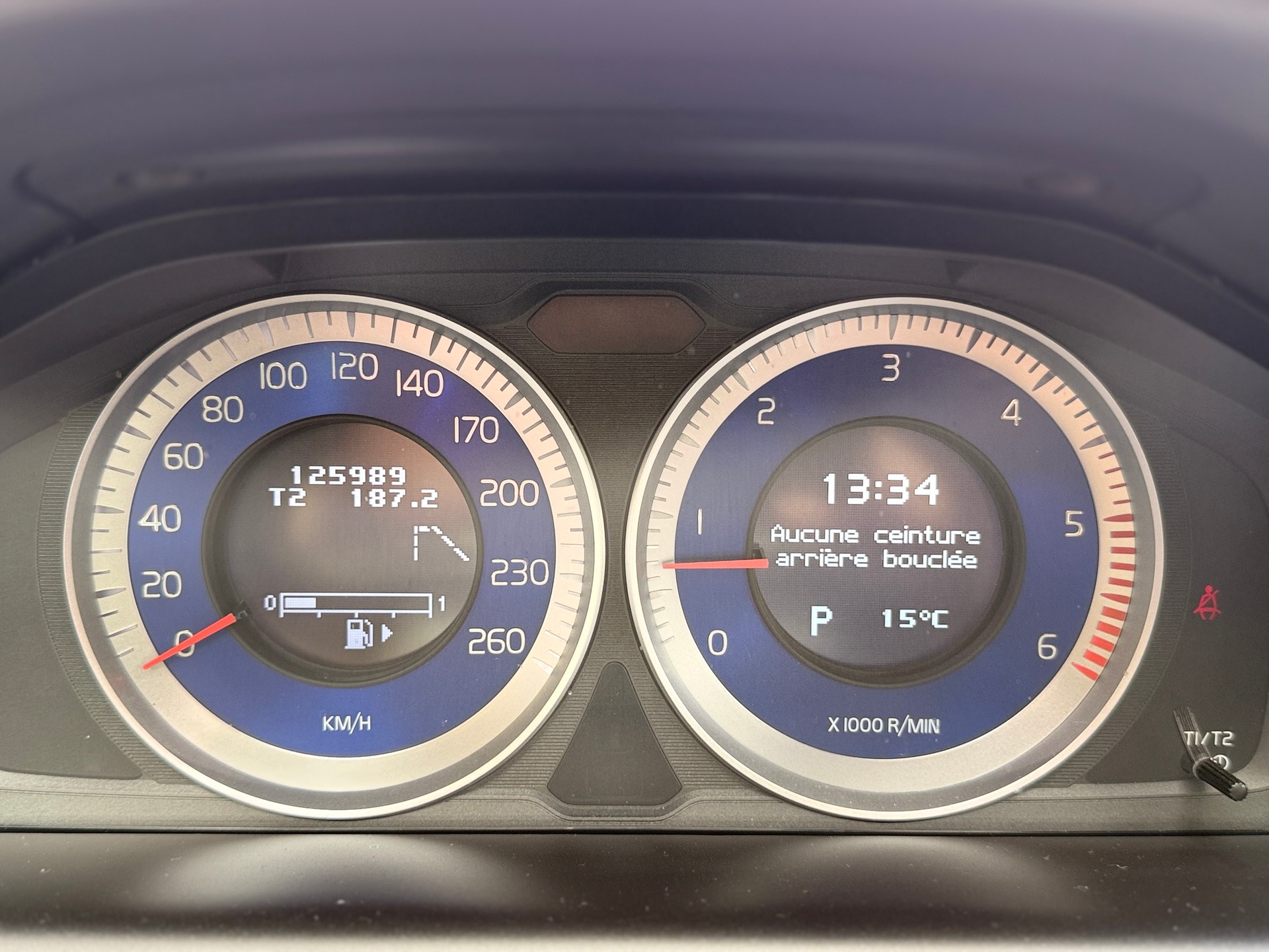 VOLVO Volvo XC60 2.4 D5 Kinetic R-Design AWD-image-16