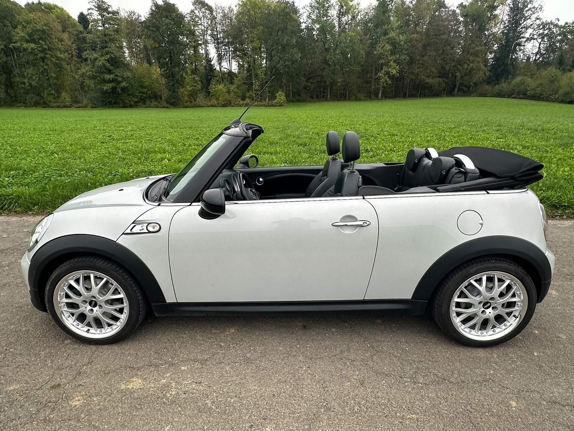 MINI Cooper S Cabriolet-showroom-element-2