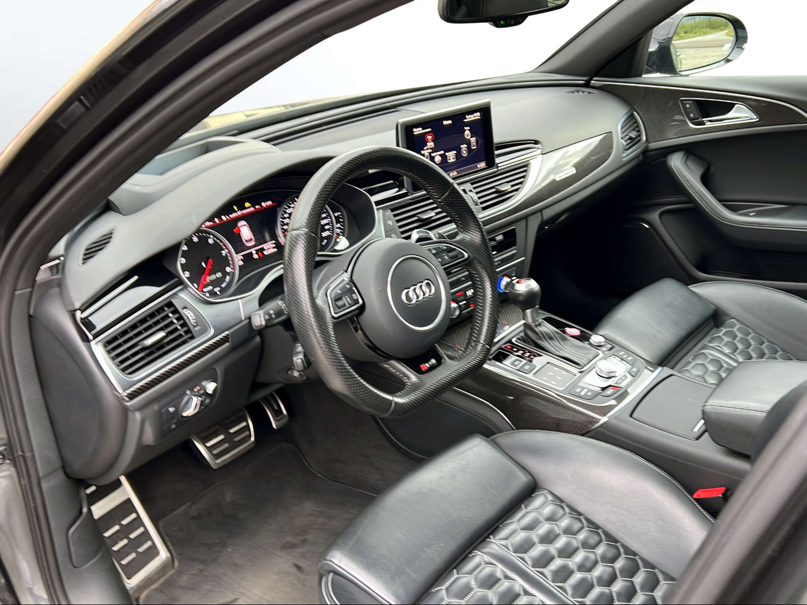 AUDI RS6 Avant 4.0 TFSI V8 quattro Tiptronic-image-8