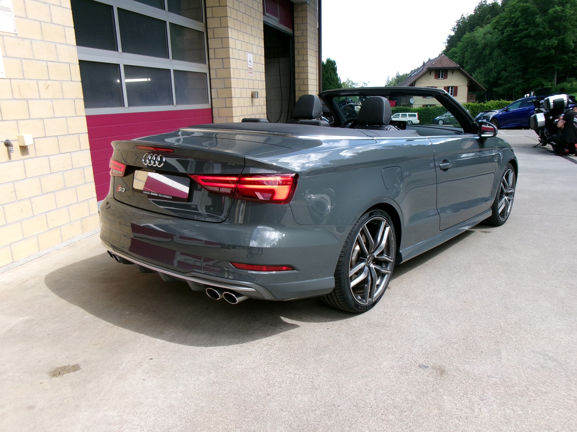AUDI S3 Cabriolet 2.0 TFSI quattro S-tronic-image-5