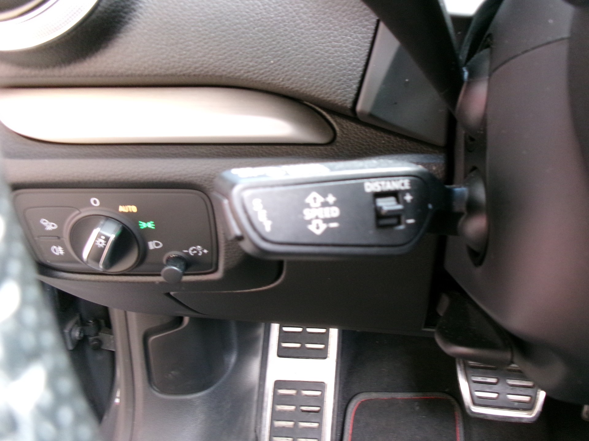 AUDI S3 Cabriolet 2.0 TFSI quattro S-tronic-image-8