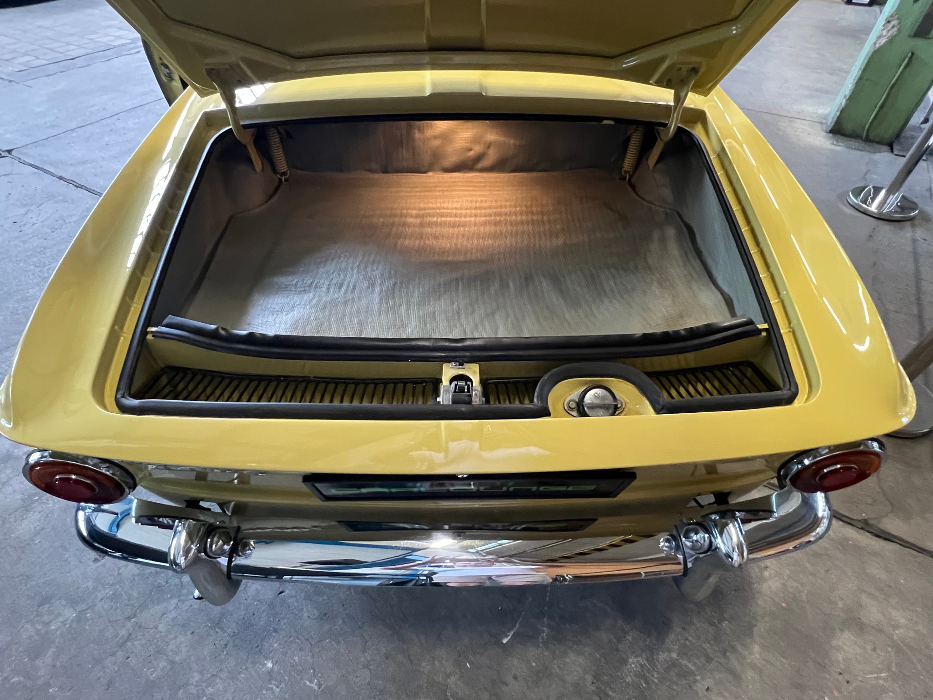 VW KARMANN-GHIA 34 C 1600-image-6