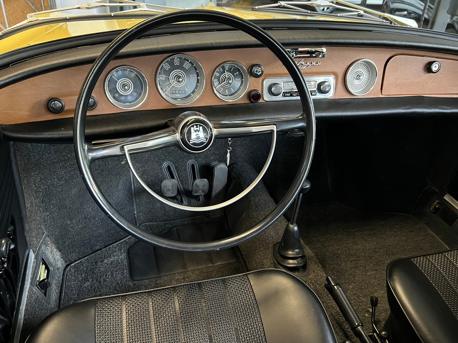 VW KARMANN-GHIA 34 C 1600-showroom-element-2
