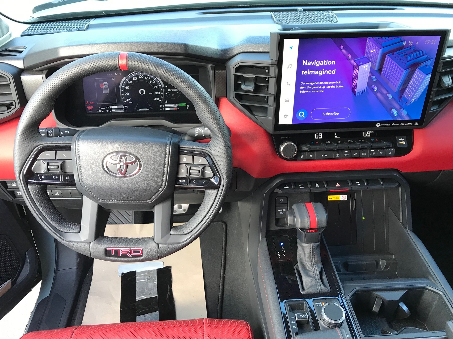 TOYOTA Tundra TRD PRO 3.5 I-Force Max Hybrid CrewCab-image-12