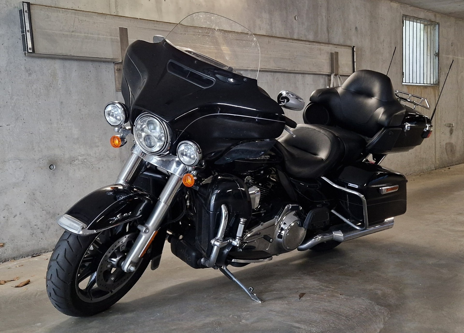 HARLEY-DAVIDSON FLHTK Electra Glide Ultra Limited-image-3