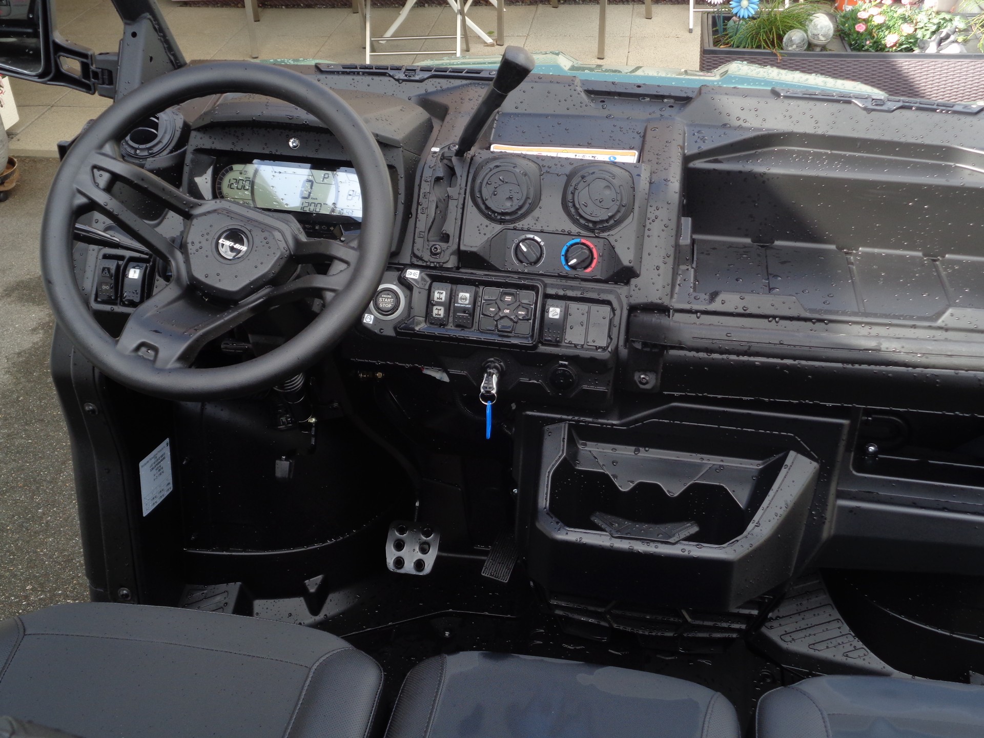 CAN-AM Traxter HD9 (1000ccm) XU ABS-image-11